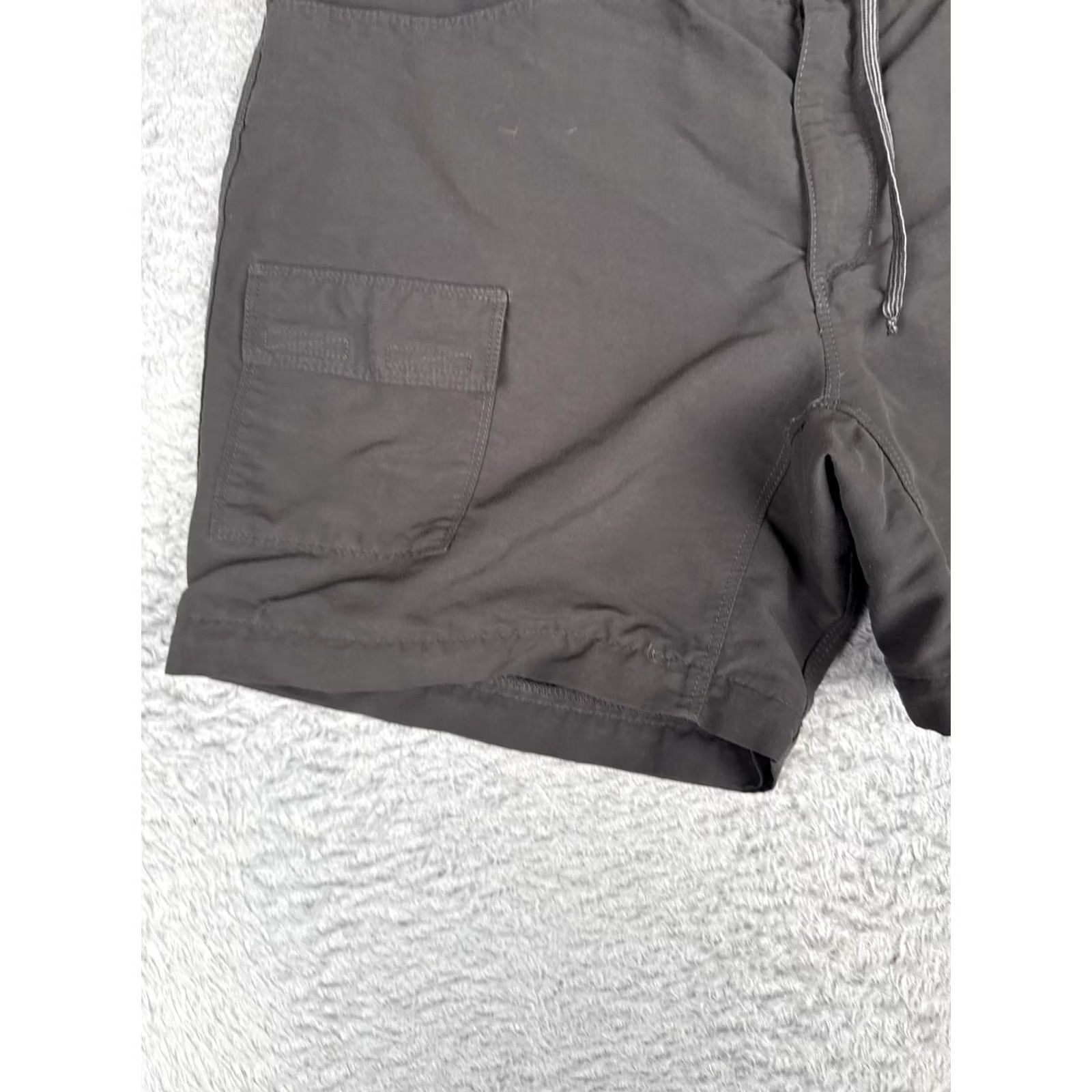 The North Face The North Face Cargo Shorts Womens 10 Gray Microfiber Hiking Walking 30x6 Size 32" / US 10 / IT 46 - 3 Thumbnail