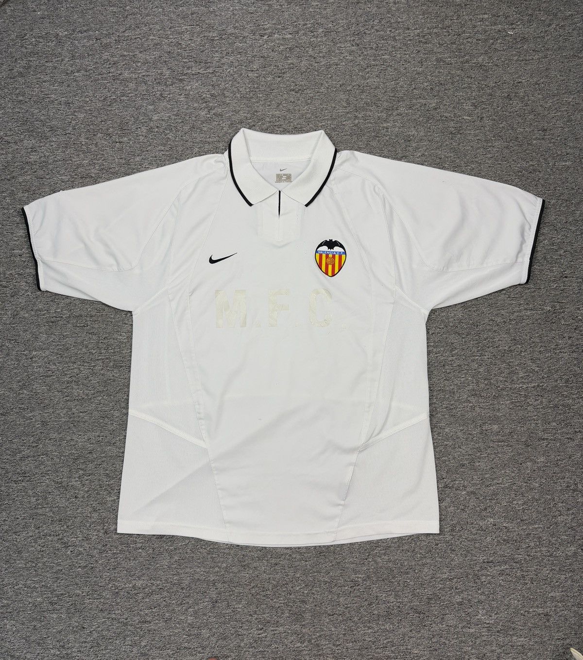 Nike Vintage Valencia CF 2001-2002 Nike Jersey Football Club Size US M / EU 48-50 / 2 - 1 Thumbnail