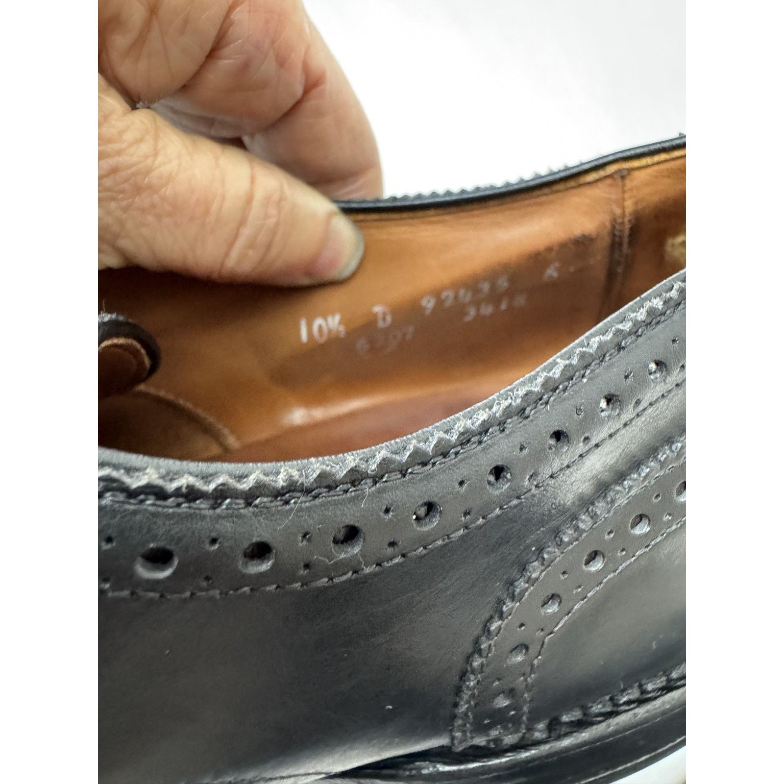 Allen Edmonds Allen Edmonds Sanford Oxford Black Leather Dress Shoe 10.5 B Size US 10.5 / EU 43-44 - 10 Thumbnail