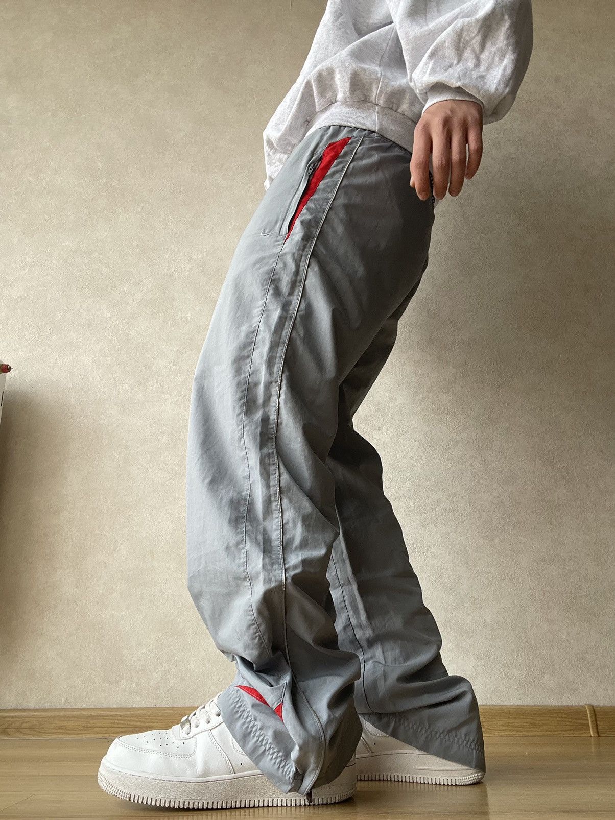 Nike Vintage Nike Swoosh Baggy Track Pants Size M Size US 32 / EU 48 - 7 Thumbnail