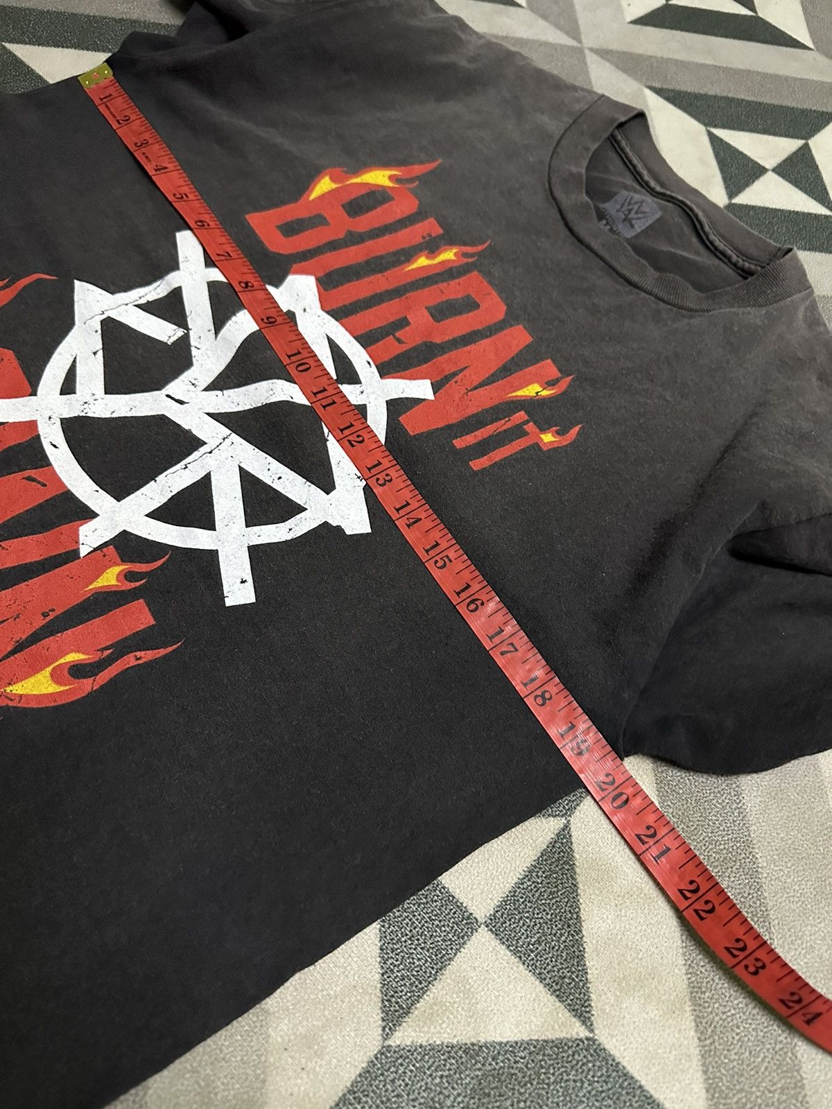 WWE Sunfaded WWE Seth Rollins burn it down tshirt Size US M / EU 48-50 / 2 - 7 Thumbnail
