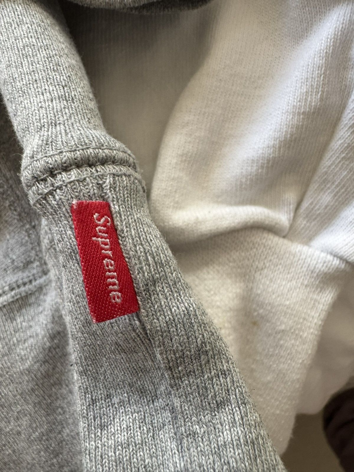 Supreme Supreme Micro Logo Grey Large Hoodie FW19 BOGO Size US L / EU 52-54 / 3 - 3 Thumbnail
