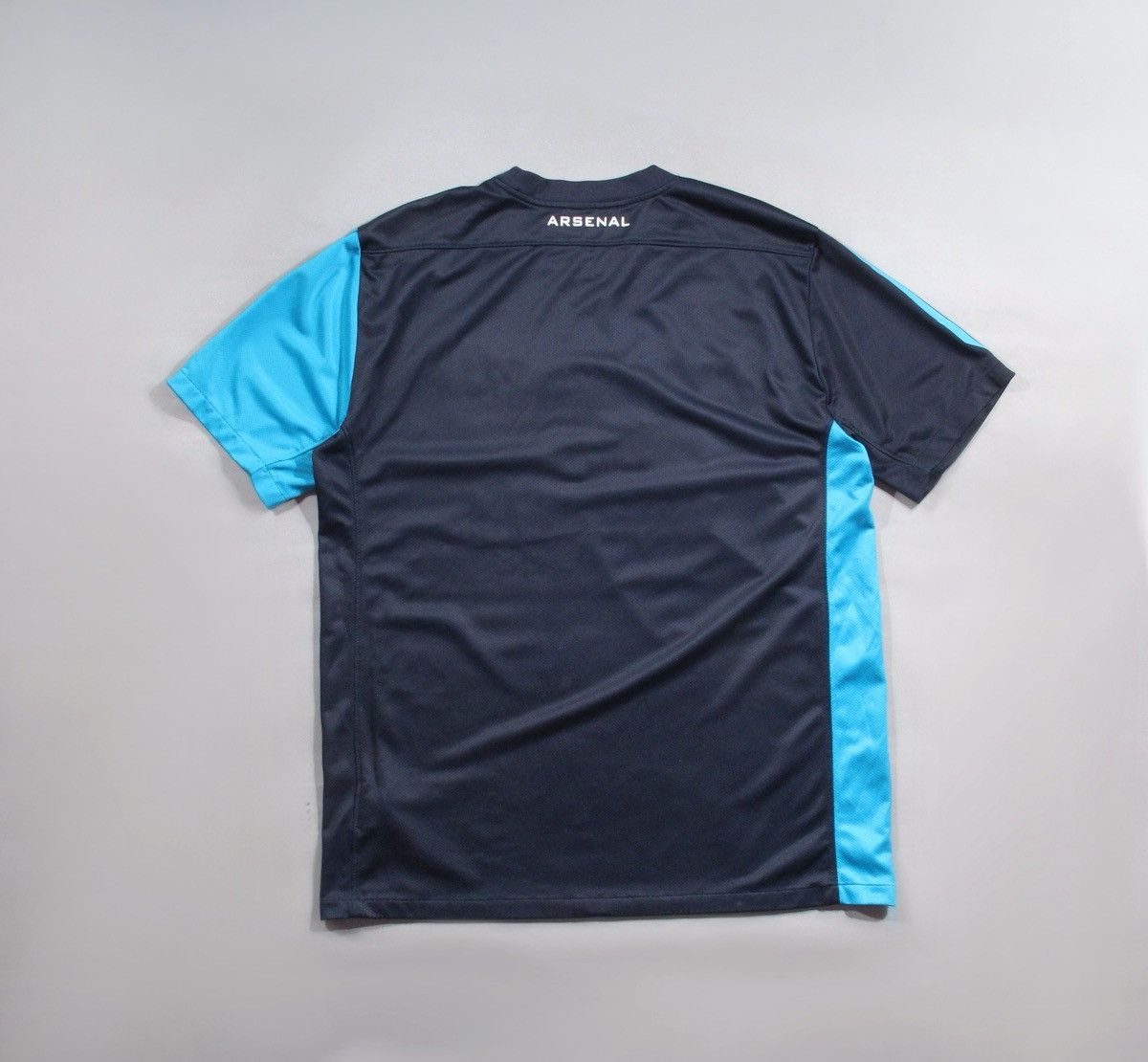 Adidas Nike x Arsenal London Soccer Football Jersey Shirt Vintage L Size US L / EU 52-54 / 3 - 4 Thumbnail