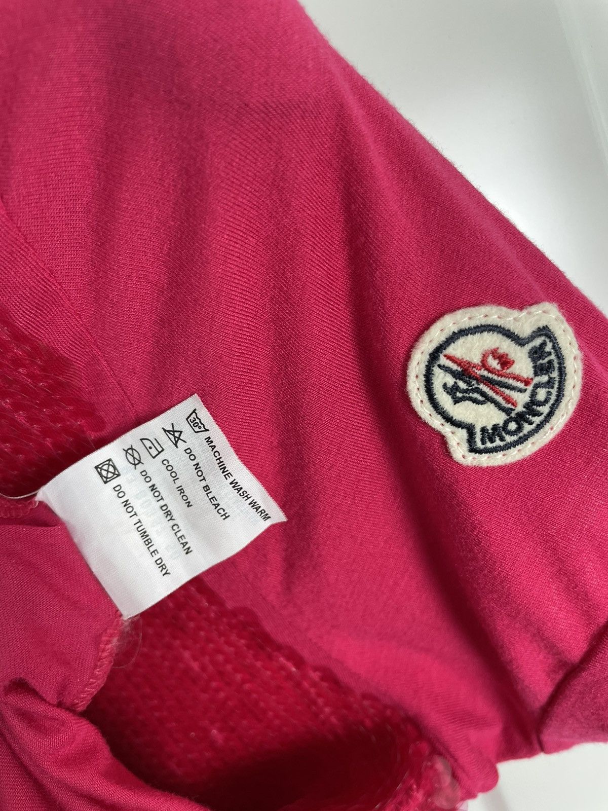 Moncler × Moncler Gamme Bleu × Moncler Grenoble Vintage MONCLER Patch Logo Rhinestones Short Sleeve T-Shirt Top S Size S / US 4 / IT 40 - 6 Thumbnail