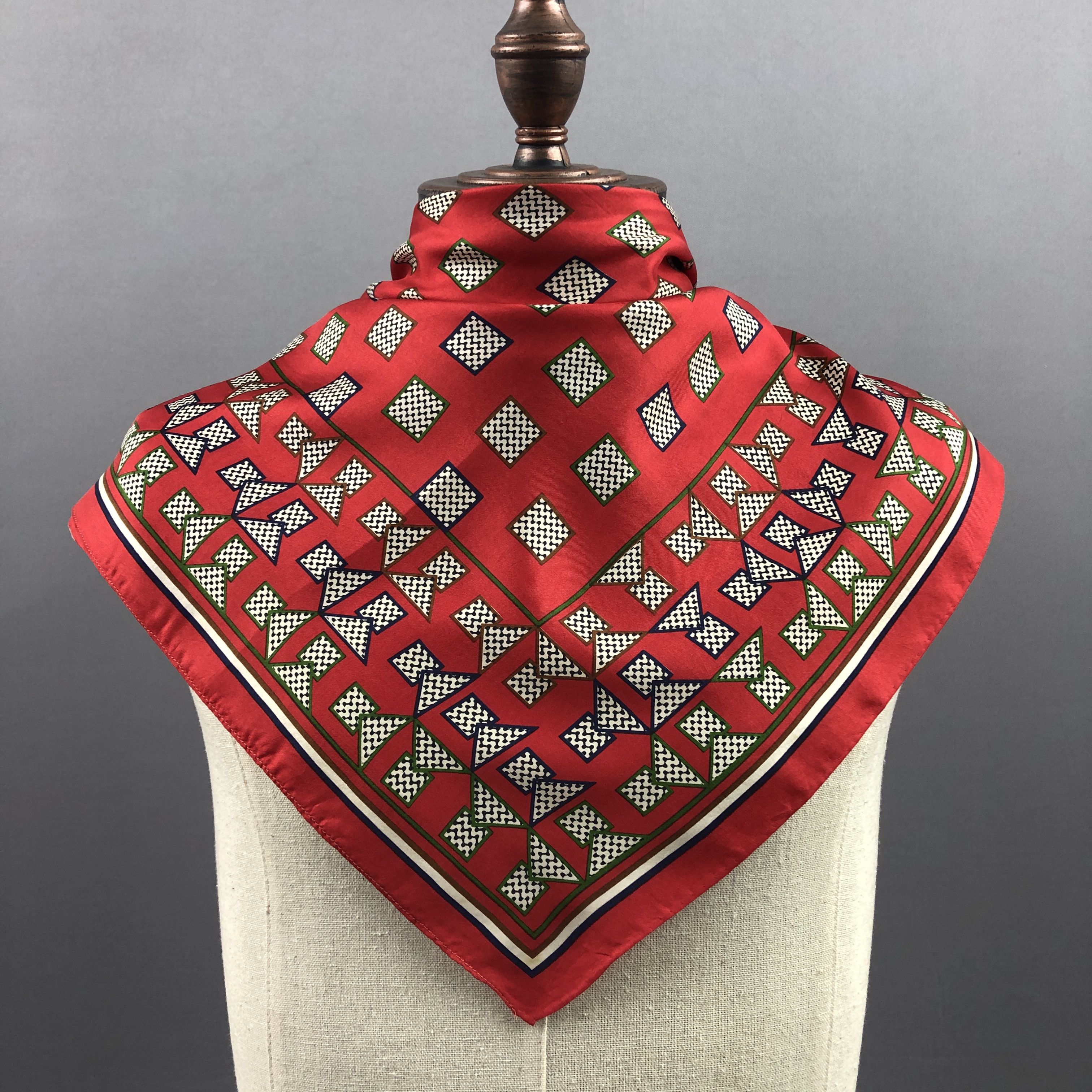 Japanese Brand Vintage Luxury SILK Scarf Twill Stole Wraps Scarves Size ONE SIZE - 2 Thumbnail