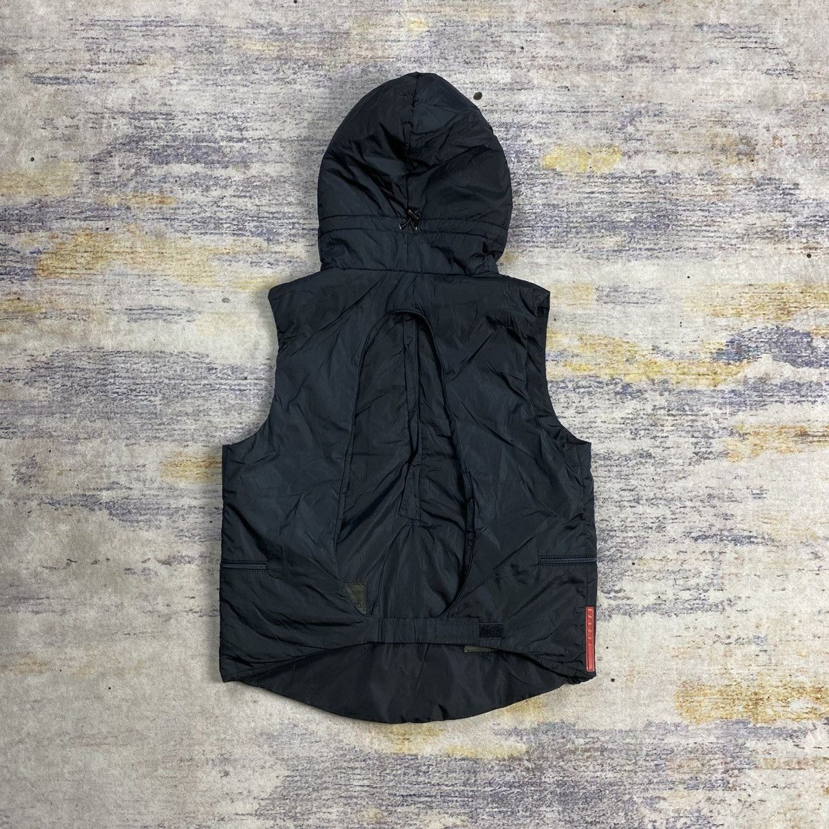Prada Prada hooded packable vest Size US M / EU 48-50 / 2 - 2 Thumbnail