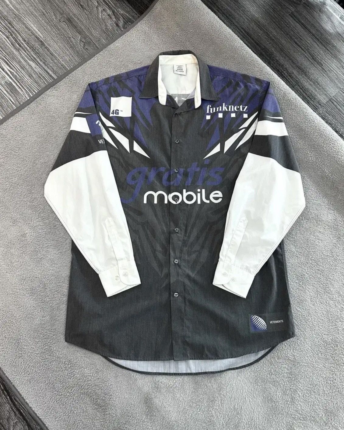 Vetements *rare*Vetements 19AW Lichtenstein Football Jersey Shirts Size US XS / EU 42 / 0 - 1 Thumbnail