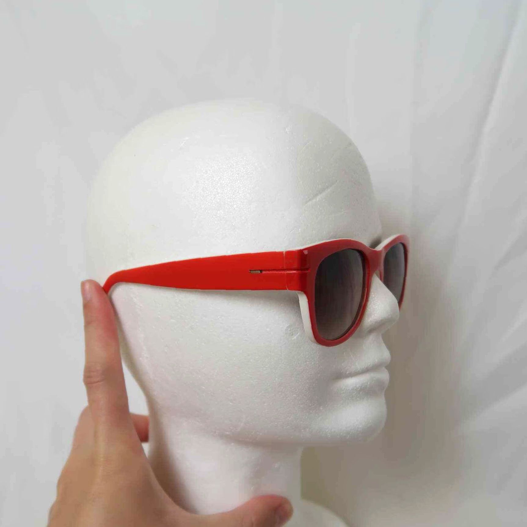 Gap GAP Sunglasses Wayferer Acrylic Red Women Square Black Lens Red Frame Womens Size ONE SIZE - 3 Thumbnail