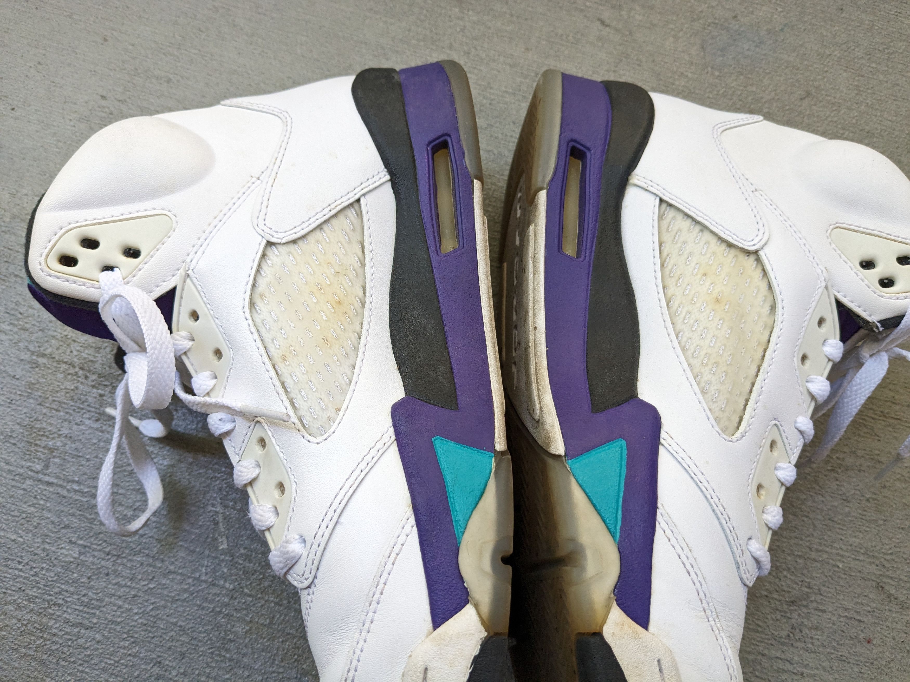 Jordan Brand Nike Air Jordan 5 Retro Grape 2013 White Purple 136027-108 Size US 9.5 / EU 42-43 - 7 Thumbnail