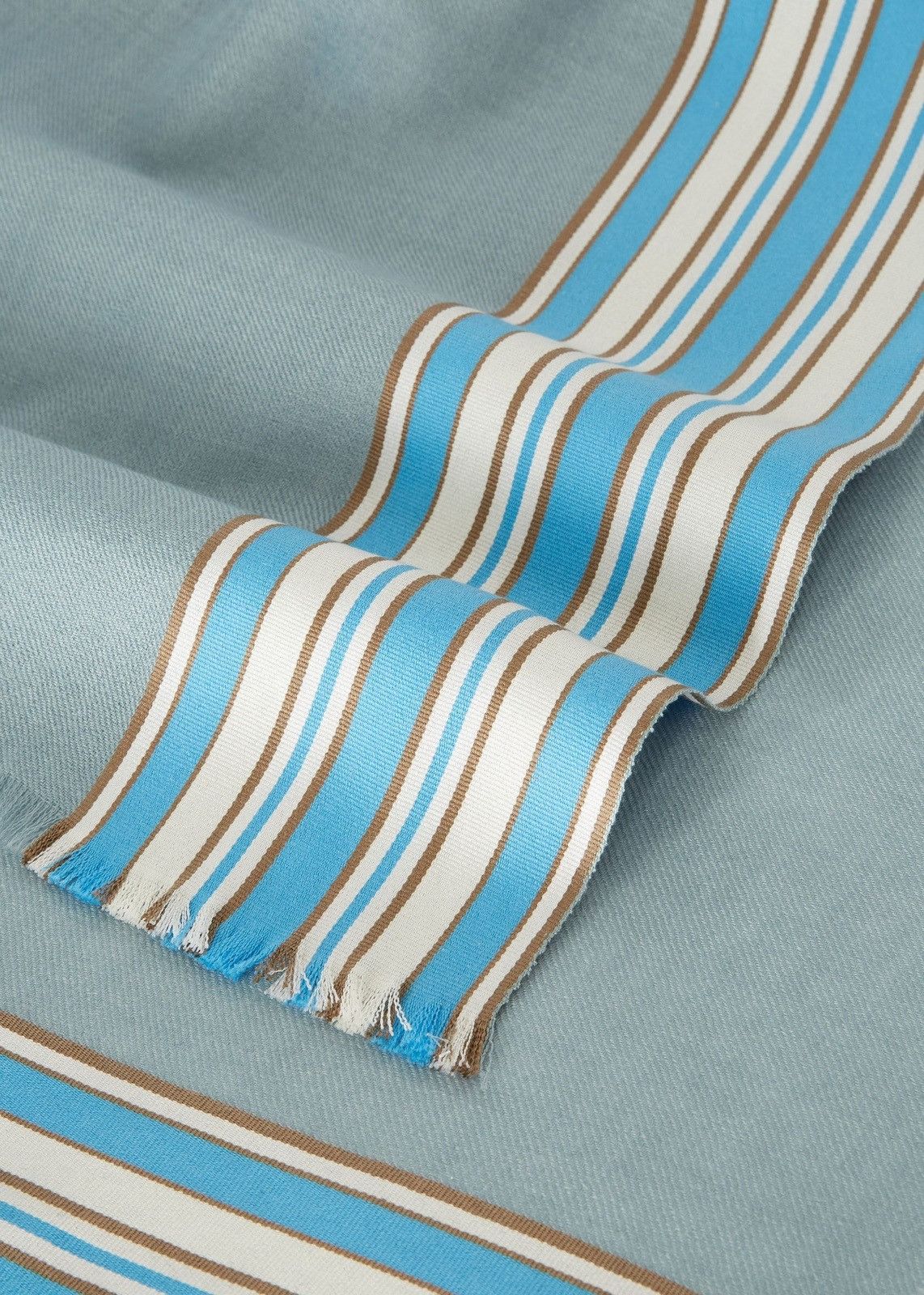 Loro Piana o1srvl11e0824 Size: OS / Suitcase Stripe Cape in Multicolor Size ONE SIZE - 3 Thumbnail