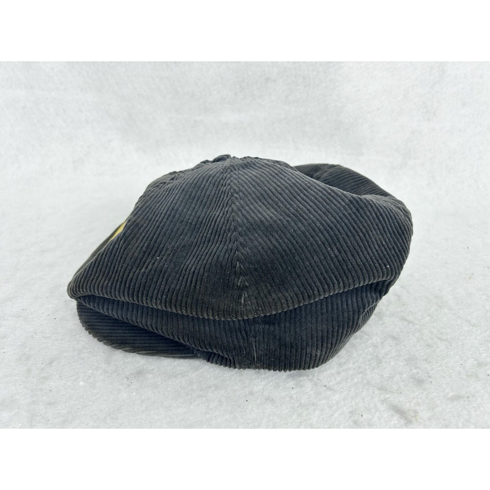 The Unbranded Brand VTG University of Michigan Corduroy Cabbie Hat Made in USA Size ONE SIZE - 6 Thumbnail