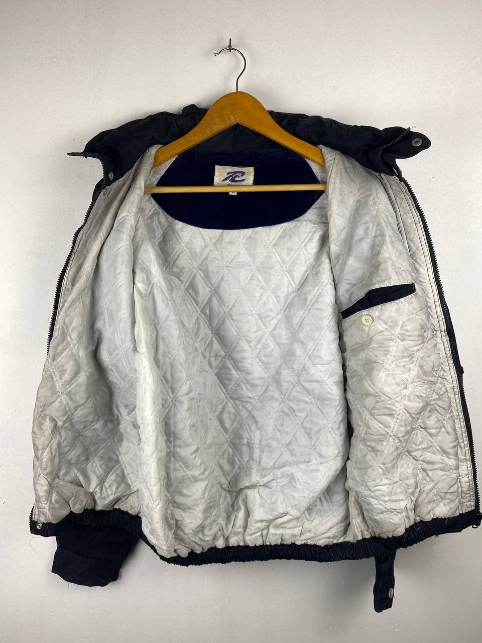 Goretex japanese brand waterproof multipocket jacket nice design Size US L / EU 52-54 / 3 - 8 Thumbnail