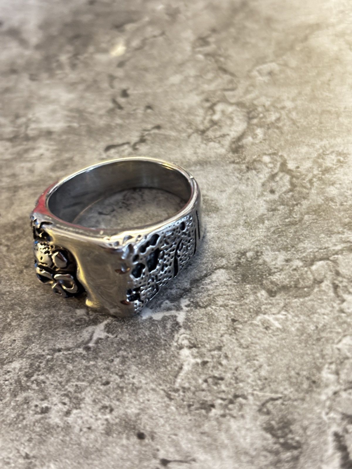 Vintage memento mori size 12 skull ring - stainless steel. Size ONE SIZE - 2 Thumbnail