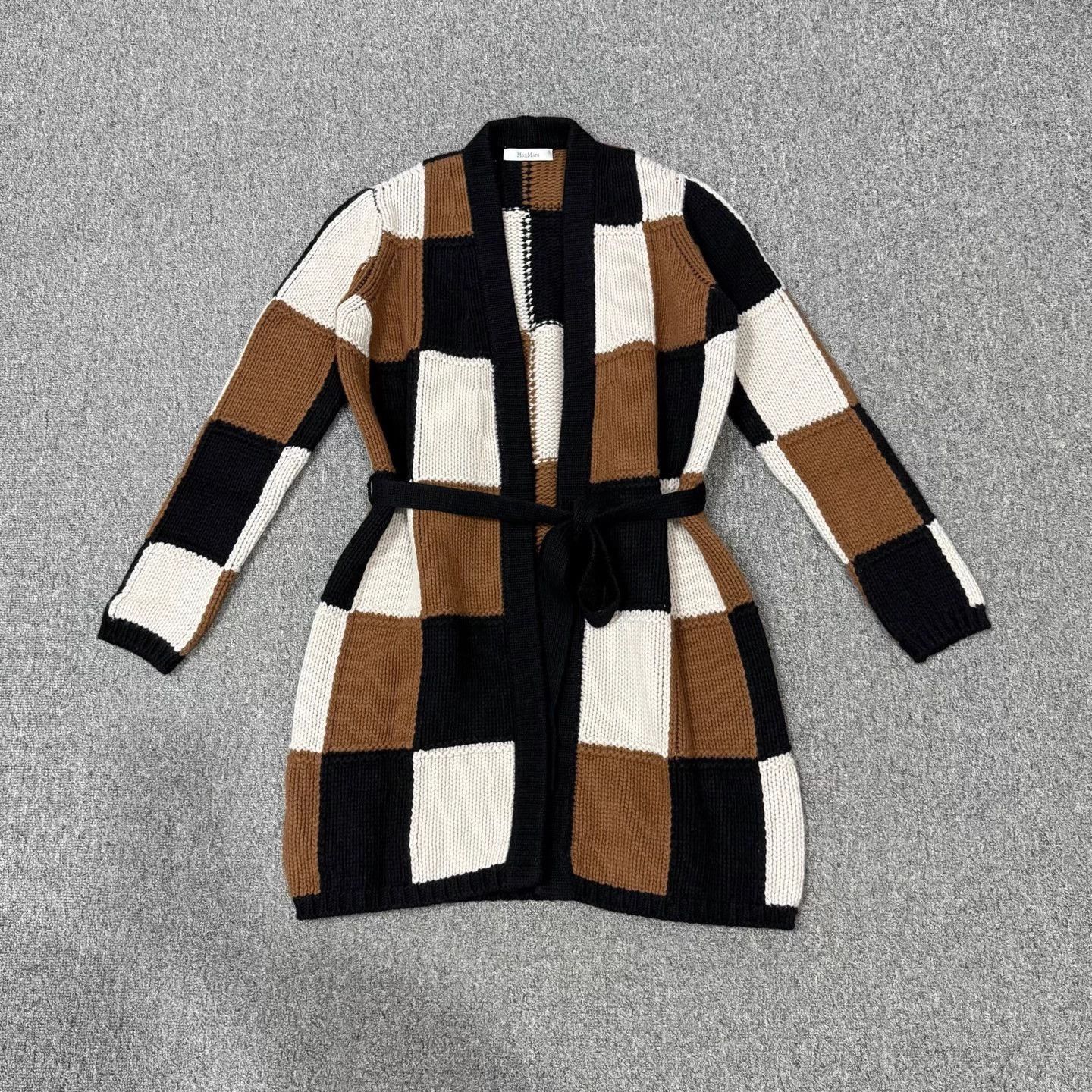 Max Mara MaxMara long cashmere cardigan S like new Size S / US 4 / IT 40 - 1 Thumbnail