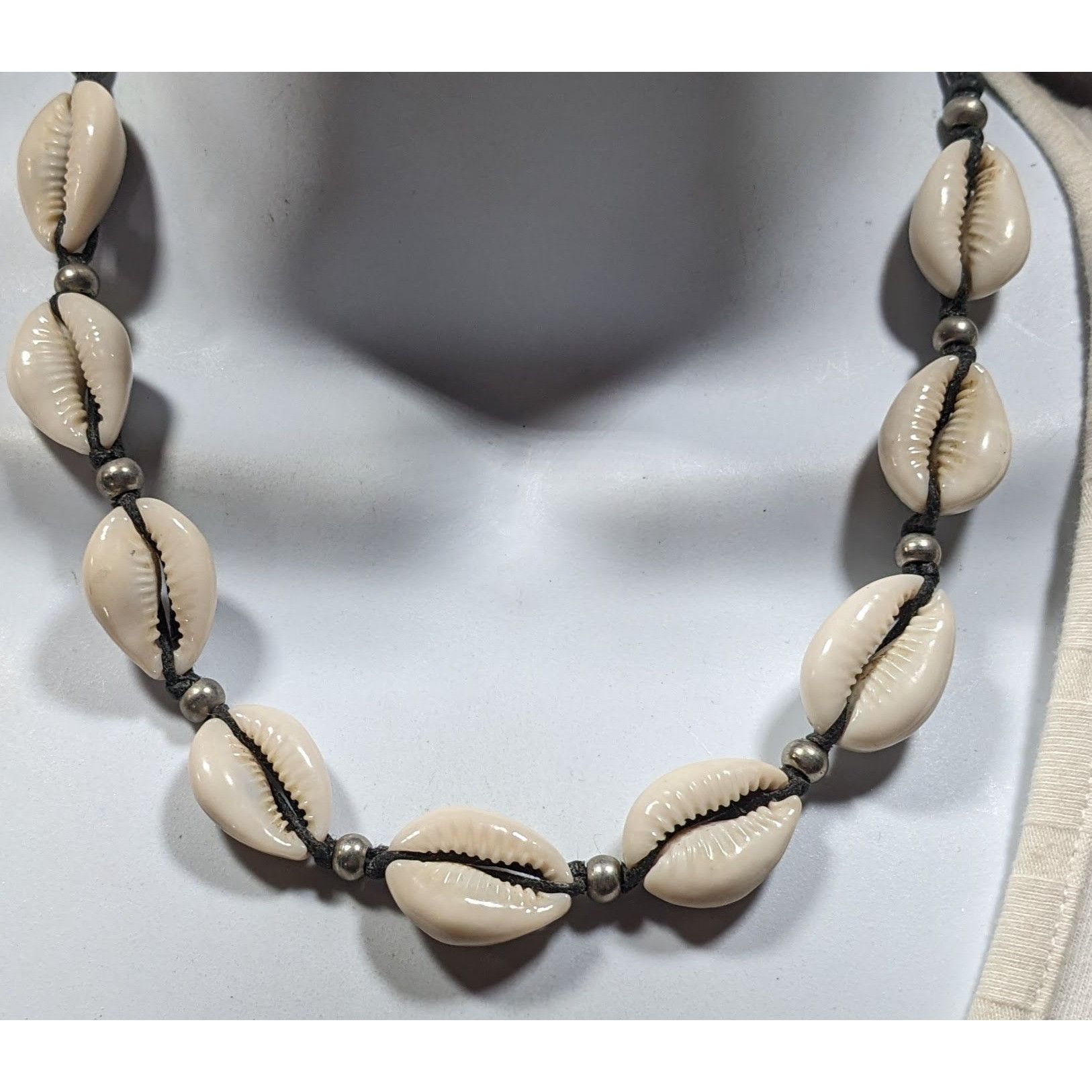 Other Vintage 90s Beachy Puka Shell Tie On Necklace With Silver To Size ONE SIZE - 4 Thumbnail
