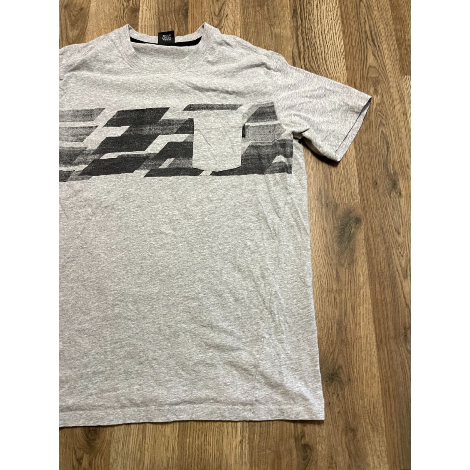 Oakley Oakley Shirt Mens Size Large Gray Black Gray Graphic Print T-Shirt Casual Modern Size US L / EU 52-54 / 3 - 4 Thumbnail