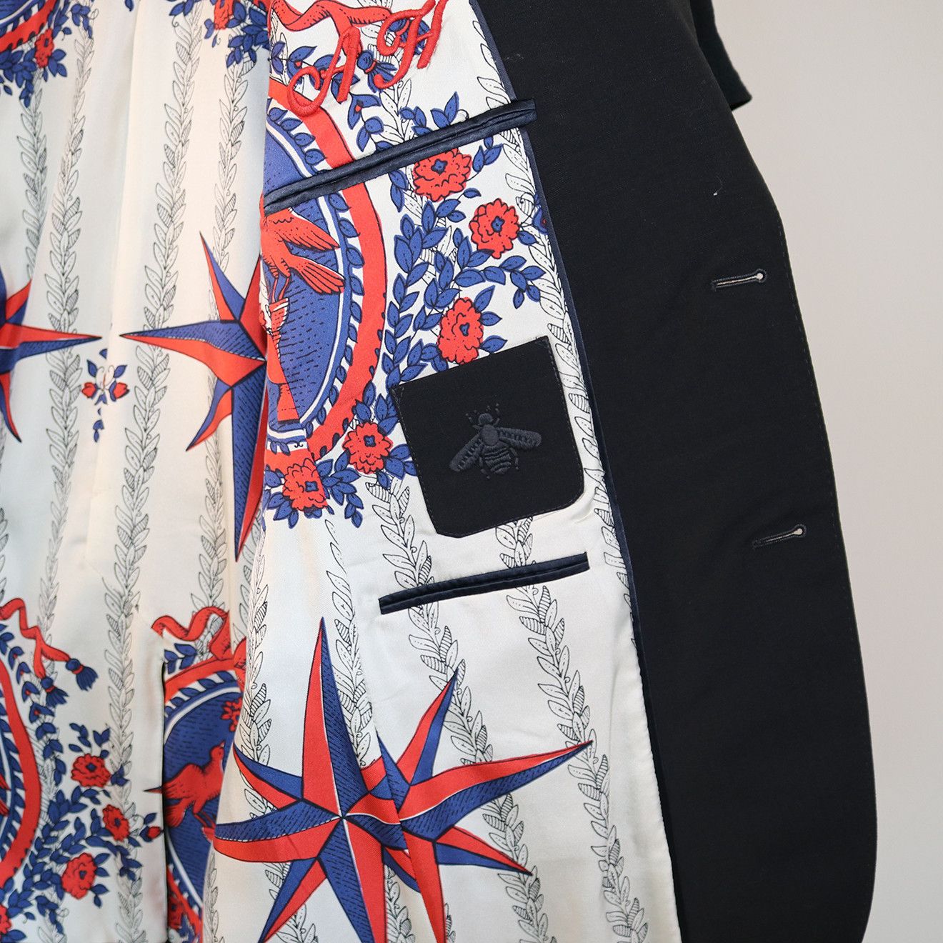 Gucci Gucci Black Wool Suit with Loved Dragon Back Embroidery Size 48R - 13 Thumbnail