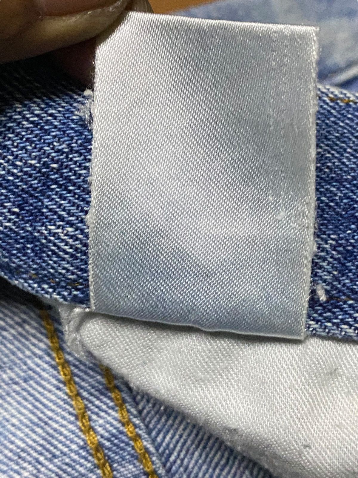 Japanese Brand Vintage Japanese Brand Bleach Distressed Loose Jeans Size US 31 - 18 Thumbnail