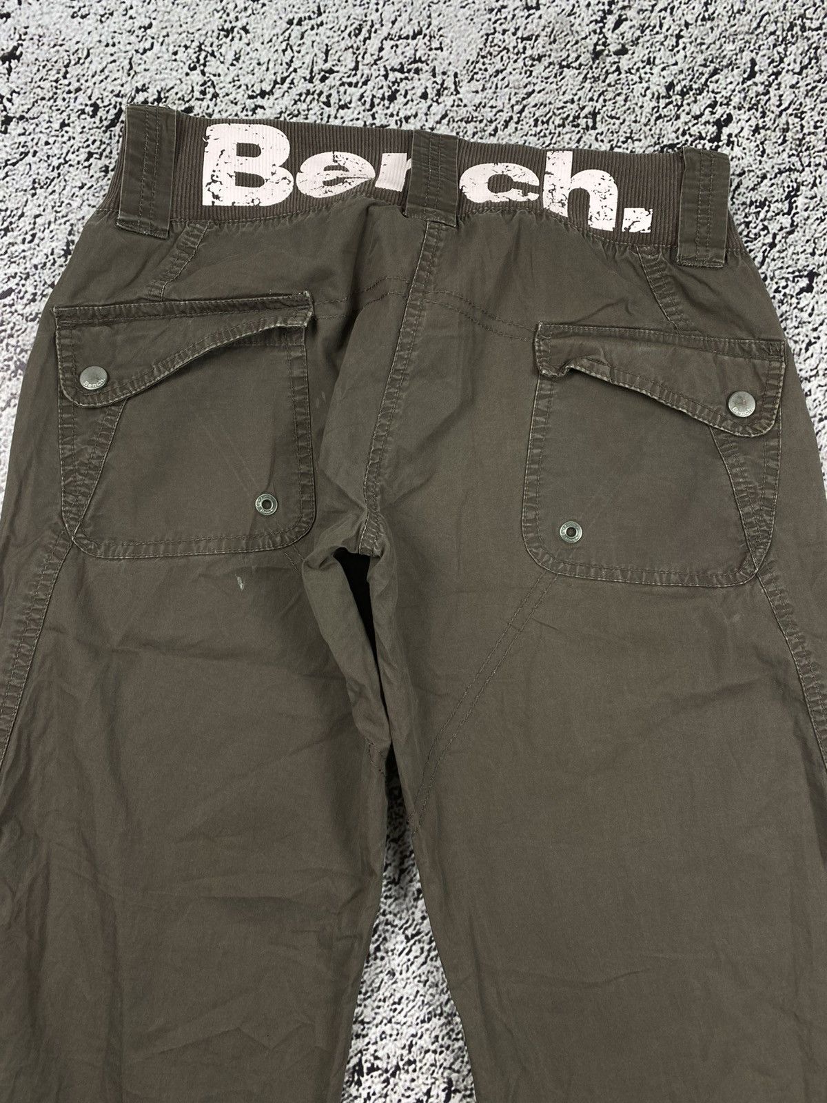 Vintage Vintage Y2K Bench cargo wide zip pockets low rise pants 00s Size 26" / US 2 / IT 38 - 7 Thumbnail