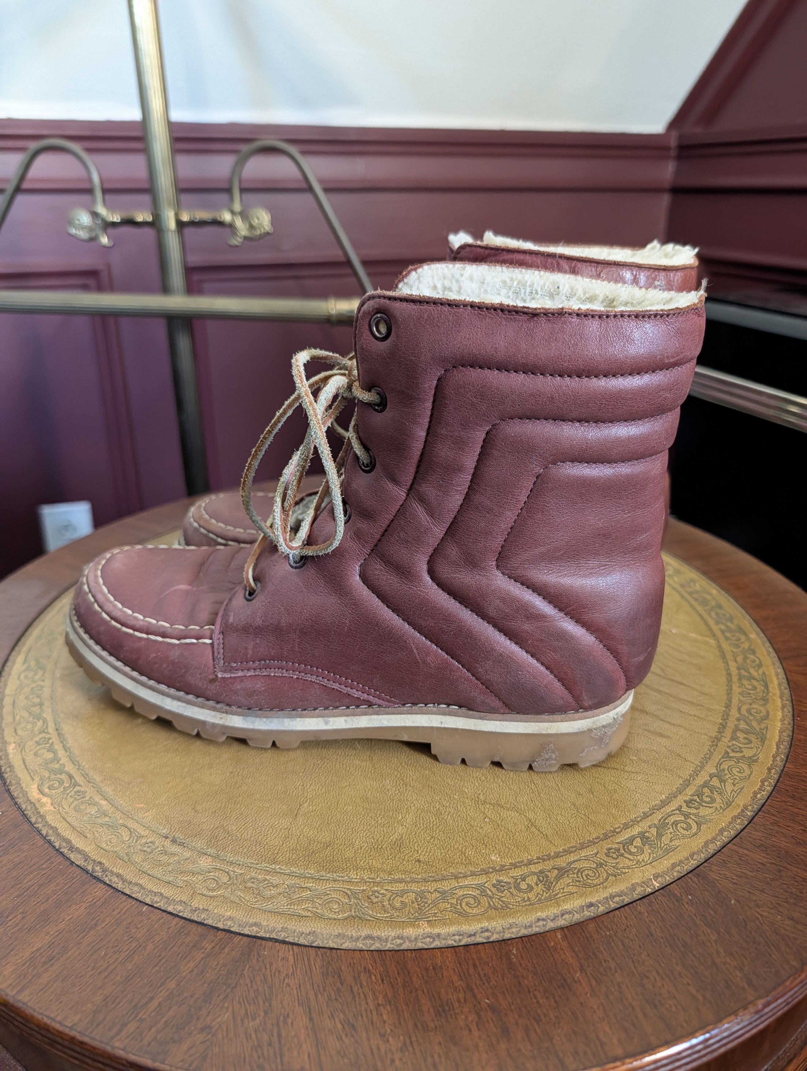 Saddleback Leather VTG burgundy leather shearling lined boots Size US 7 / EU 40 - 2 Thumbnail