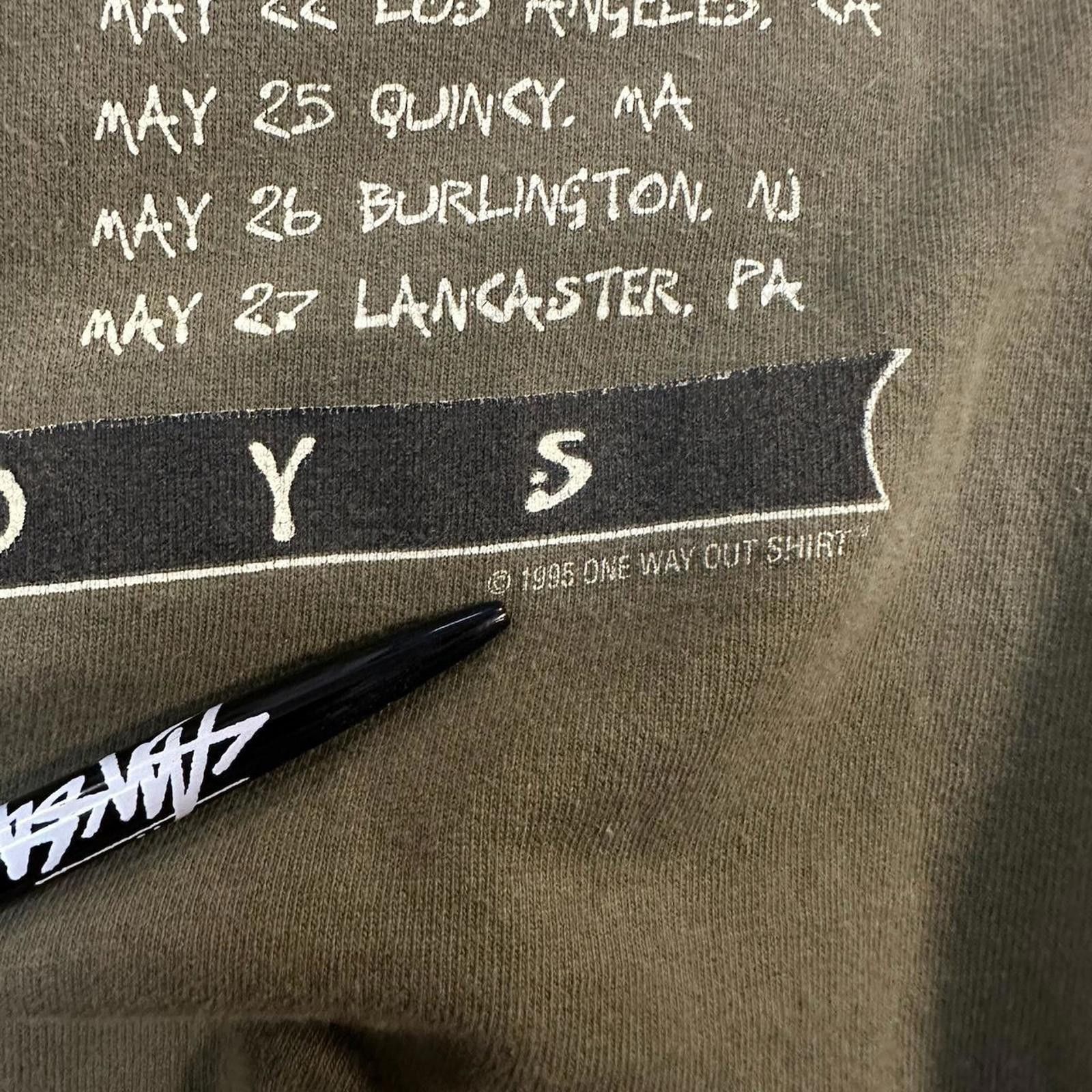 Fruit Of The Loom 1995 News Boyz Christian Rap Tour Tee Size US XL / EU 56 / 4 - 6 Thumbnail