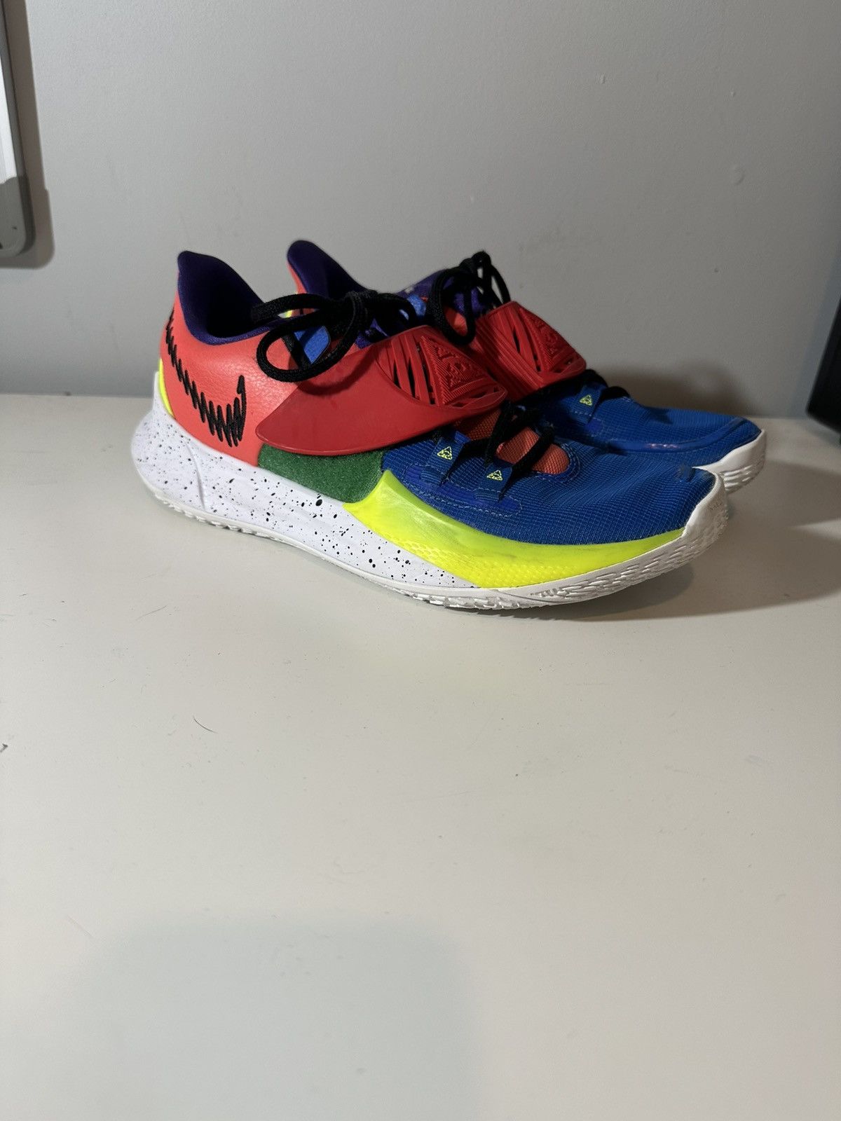 Nike Nike Kyrie 3 Low NY vs. NY Men’s Size US 9 / EU 42 - 1 Thumbnail