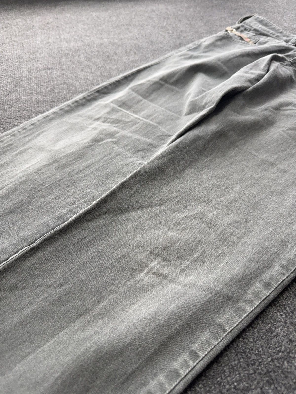 Diesel Luxury 00s Diesel D-BAZER Grey Faded Tapered Jeans Archive Size US 28 / EU 44 - 6 Thumbnail