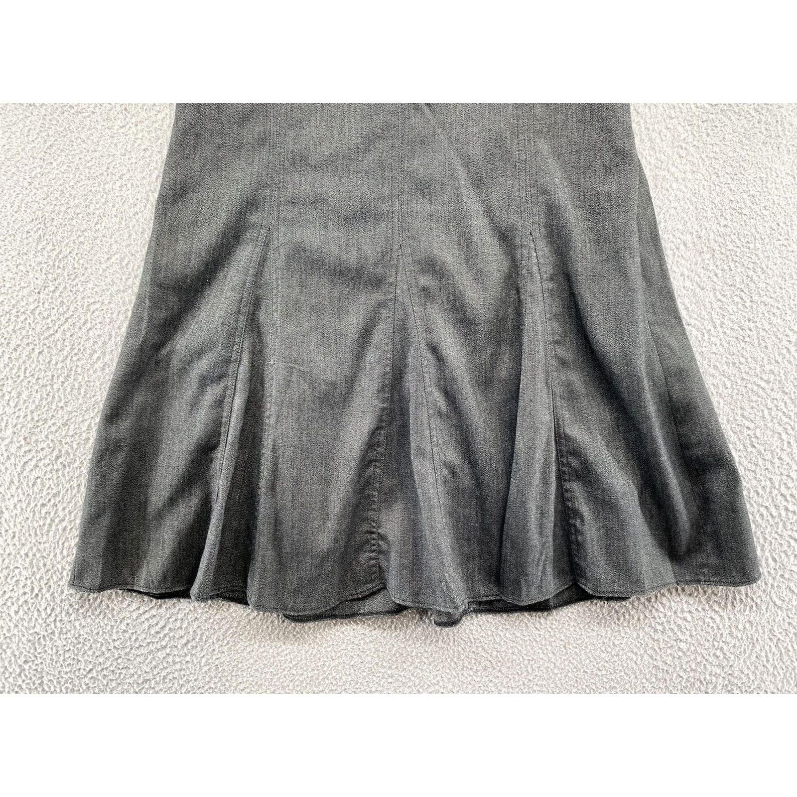 Vintage VINTAGE Darjoni Womens Gray Flared Knee Midi Skirt 6 Petite, Check, Polyester / Rayon / Elastane, Zip, Flat Front, Classic, All Seasons, 90s? Size 28" / US 6 / IT 42 - 2 Thumbnail