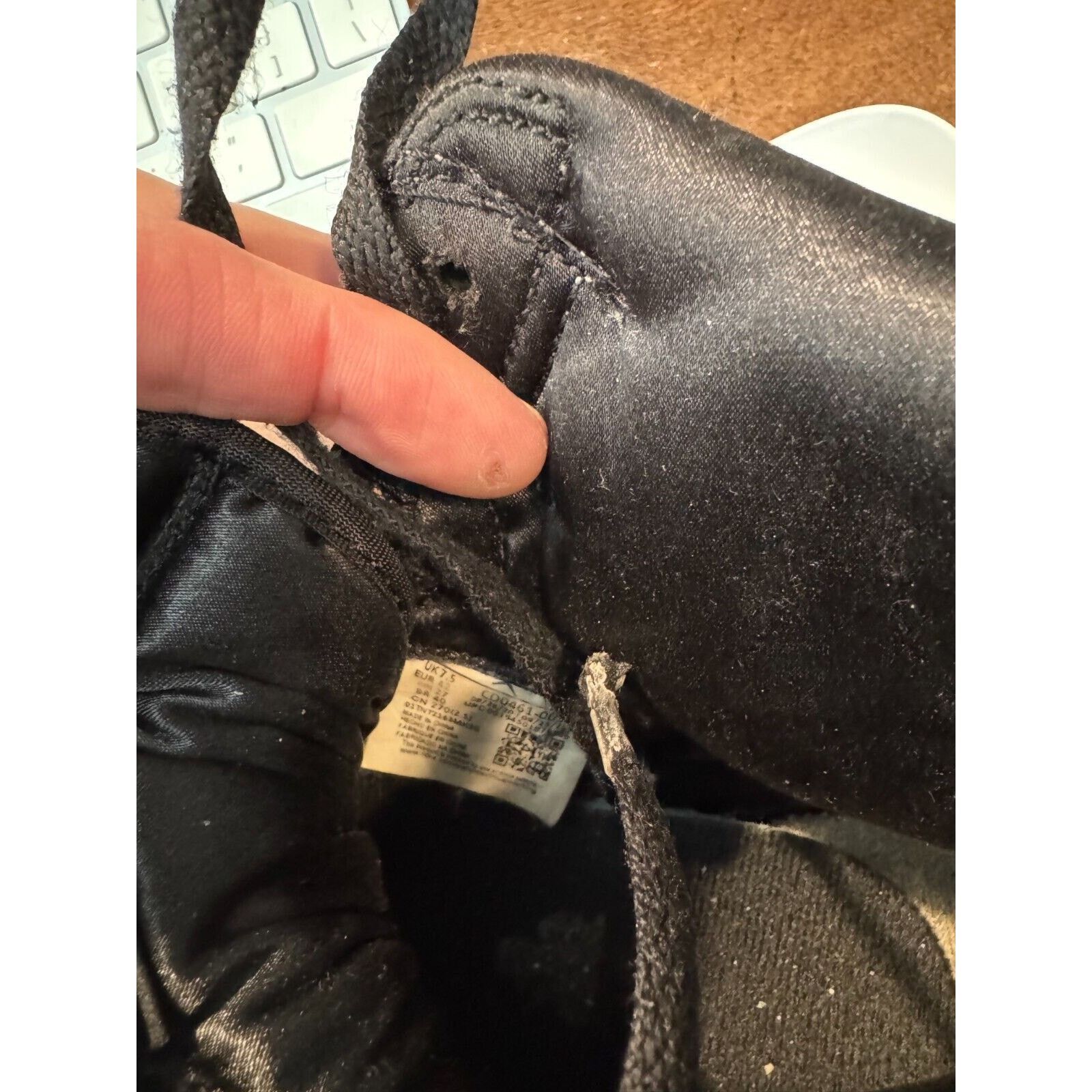 Jordan Brand Air Jordan 1 Retro High OG "Silver Toe" Size 6.5 - Black Size US 6.5 / IT 36.5 - 6 Thumbnail