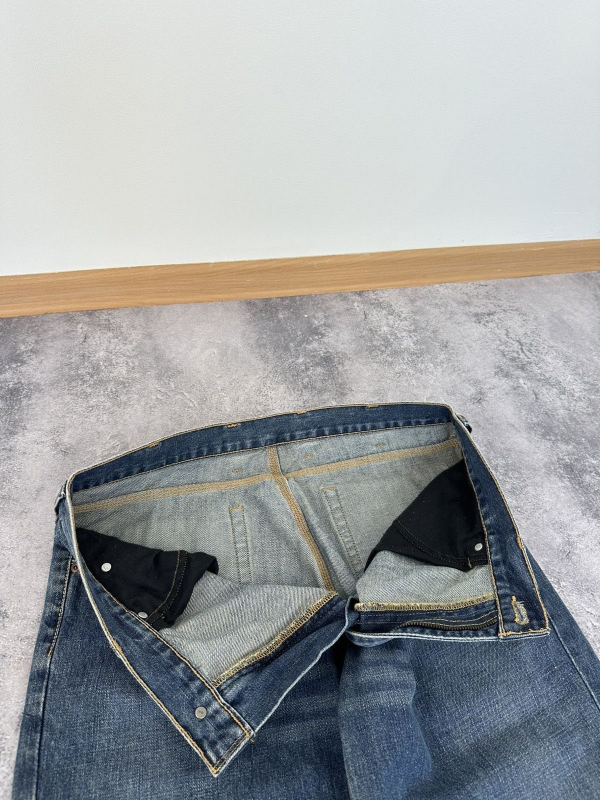 Vintage Carhartt USA Baggy Straight Fit Washed Denim Jeans