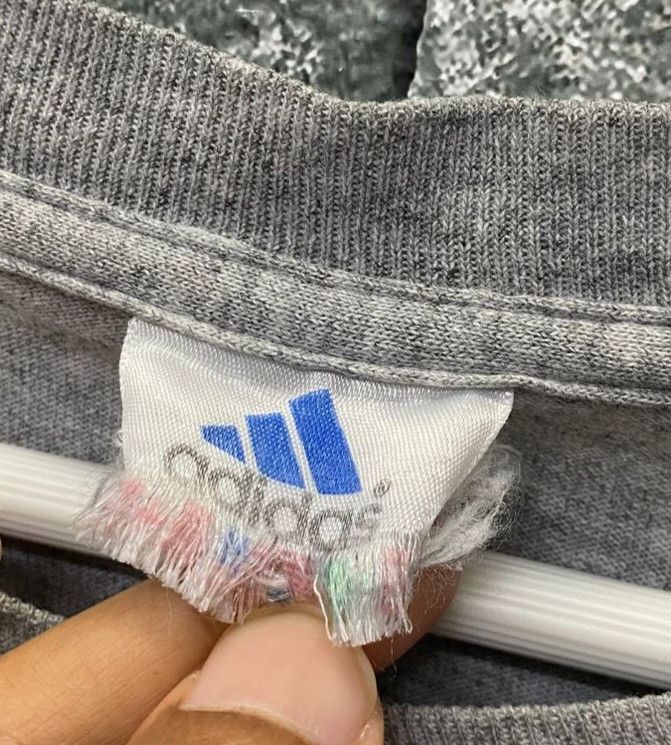 Adidas 💥 Best Offer💥 Vintage 90s Adidas Big Logo Tshirt Size US XL / EU 56 / 4 - 8 Thumbnail
