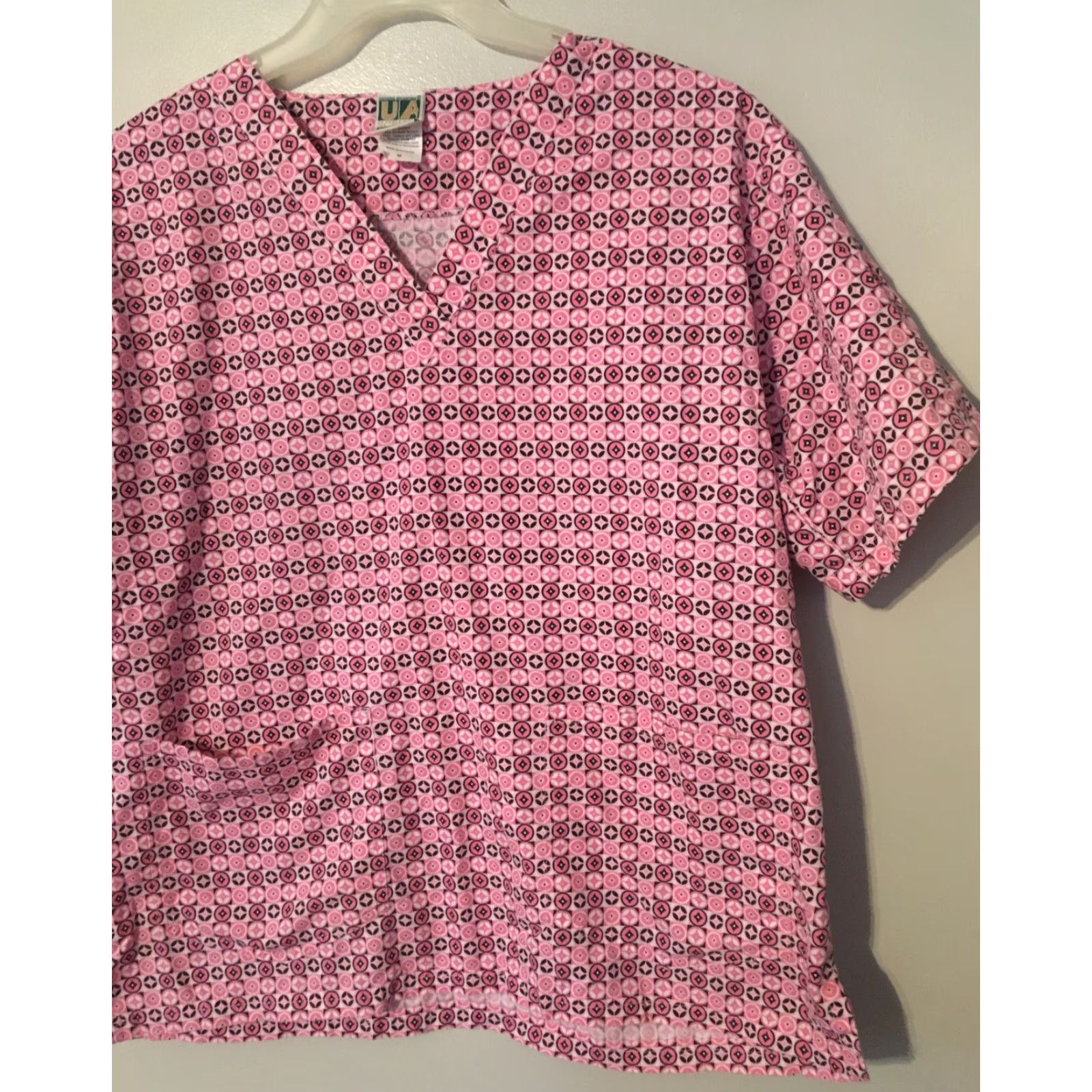 Pinko UA Scrubs Shirt Womens Pink Geometric Squares Circles Scrub Top Sz M Medium Patterned Pink Womens M Size M / US 6-8 / IT 42-44 - 2 Thumbnail