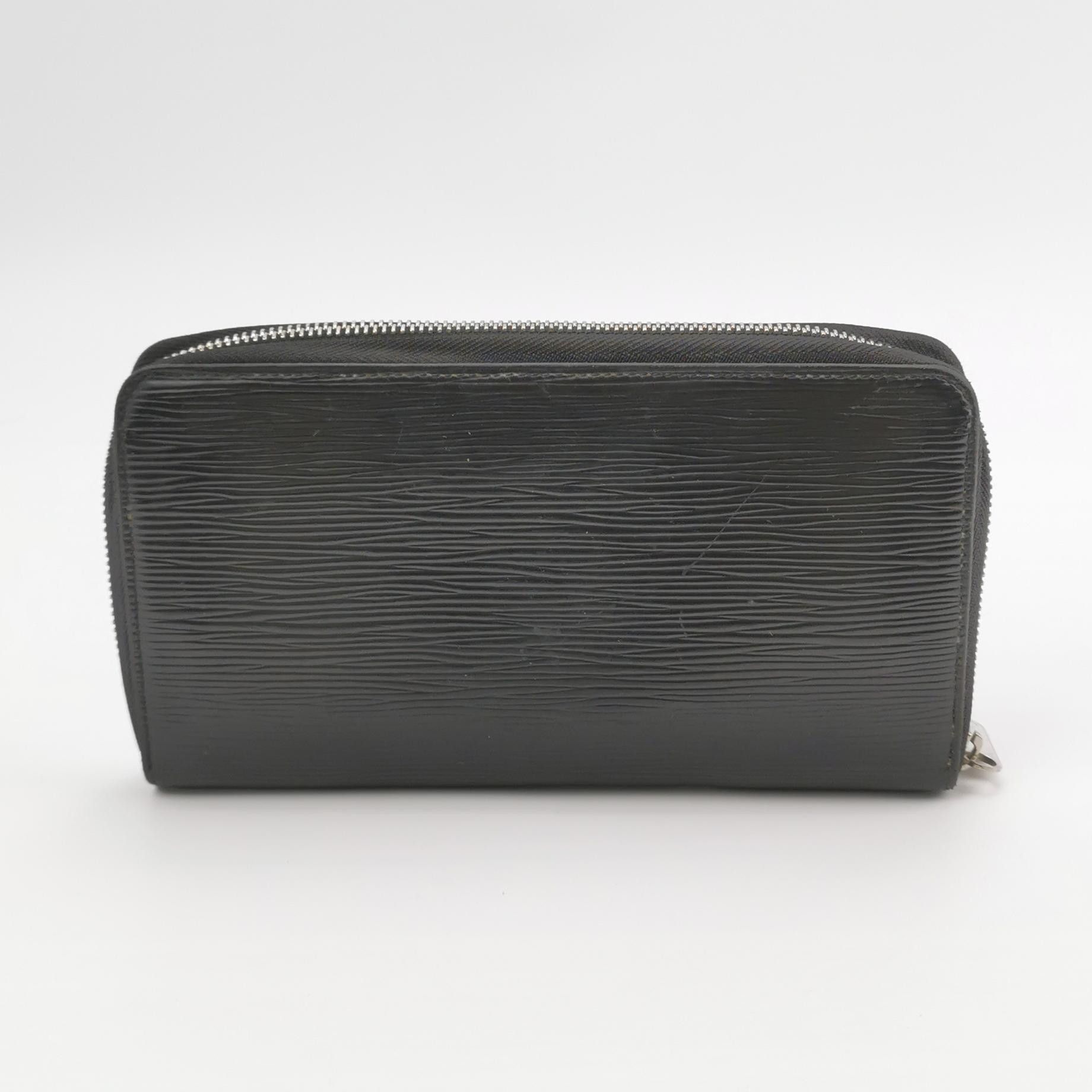 Louis Vuitton Louis Vuitton (LV) Zippy cowhide ripple zip around wallet - Size ONE SIZE - 1 Thumbnail