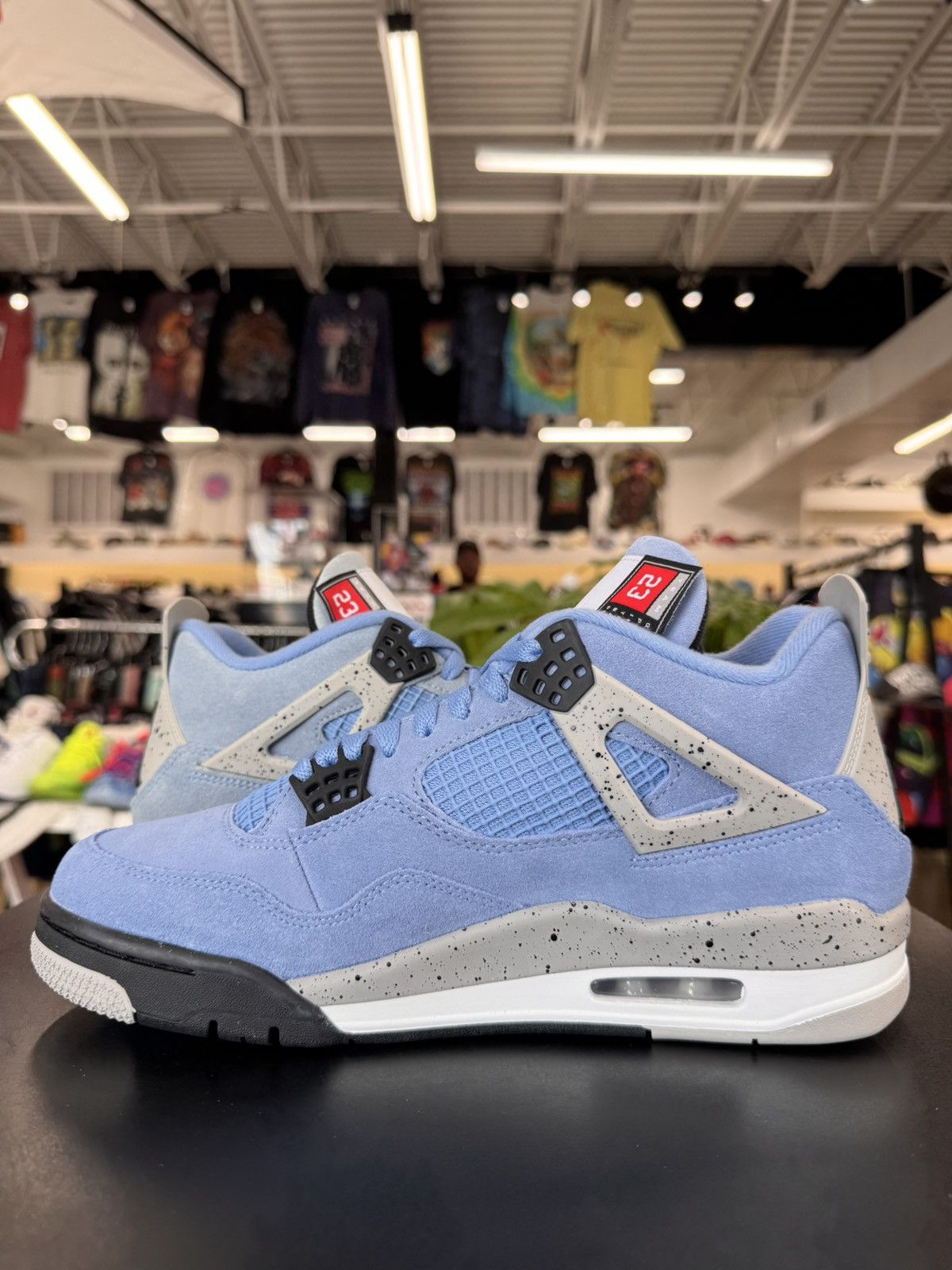Jordan Brand Air Jordan 4 University Blue Size 9 (2021) Size US 9 / EU 42 - 4 Thumbnail