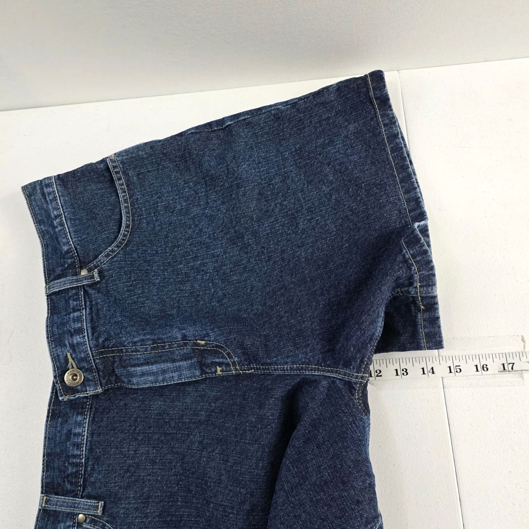 Tommy Hilfiger Tommy Hilfiger Boyfriend Denim Cut-Off Shorts blue 14 NWT Vintage: No M/L 5-Pocket Design Women Short Casual Summer 14 Womens Jeans Shorts Banana Size 36" / US 14 / IT 50 - 7 Thumbnail
