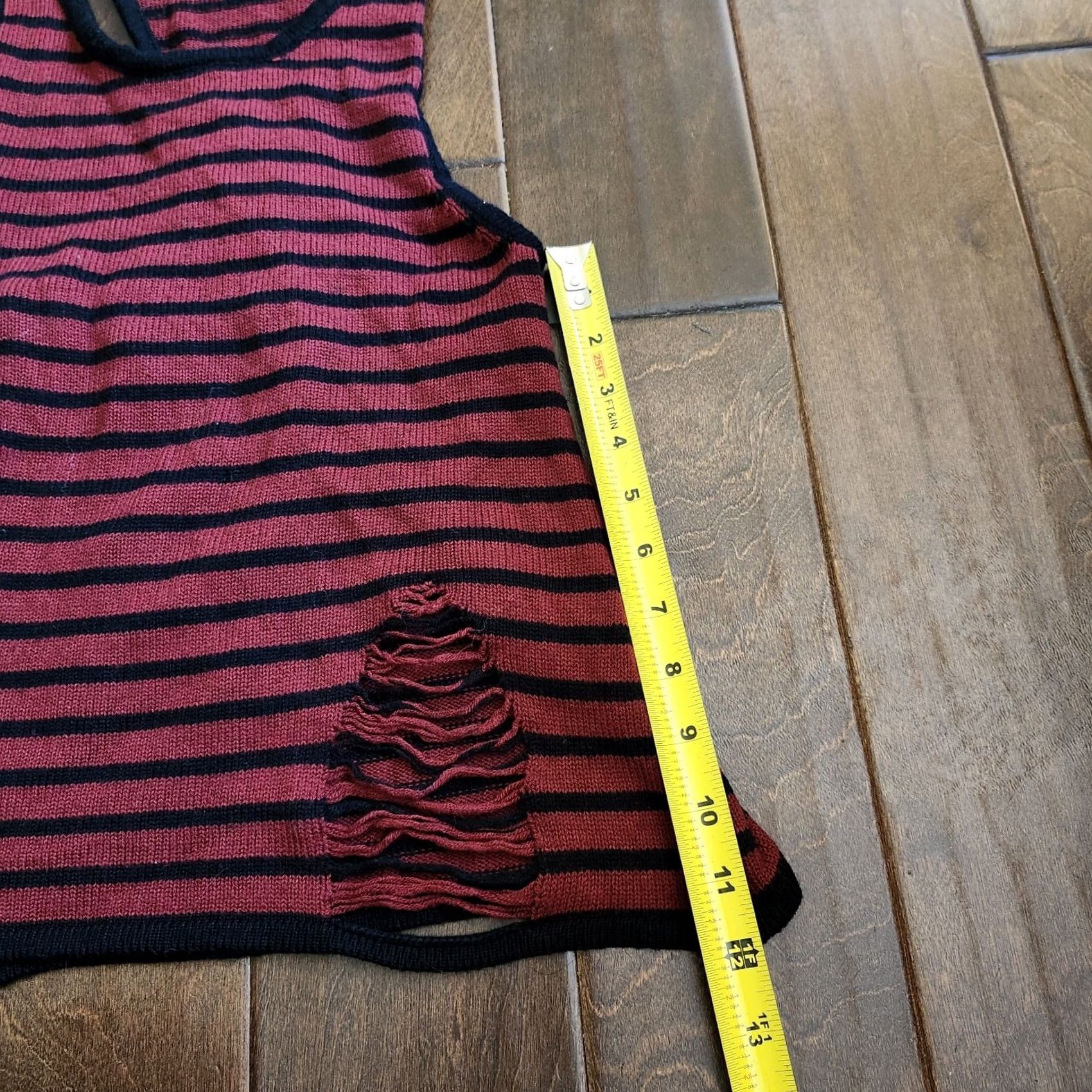 Vintage Orphan Black Tank Top Shirt XS Women Striped Limited Edition Sleeveless Pullover Black casual Summer Spring Fall Mens Womens Girls not applicable Size XS / US 0-2 / IT 36-38 - 5 Thumbnail