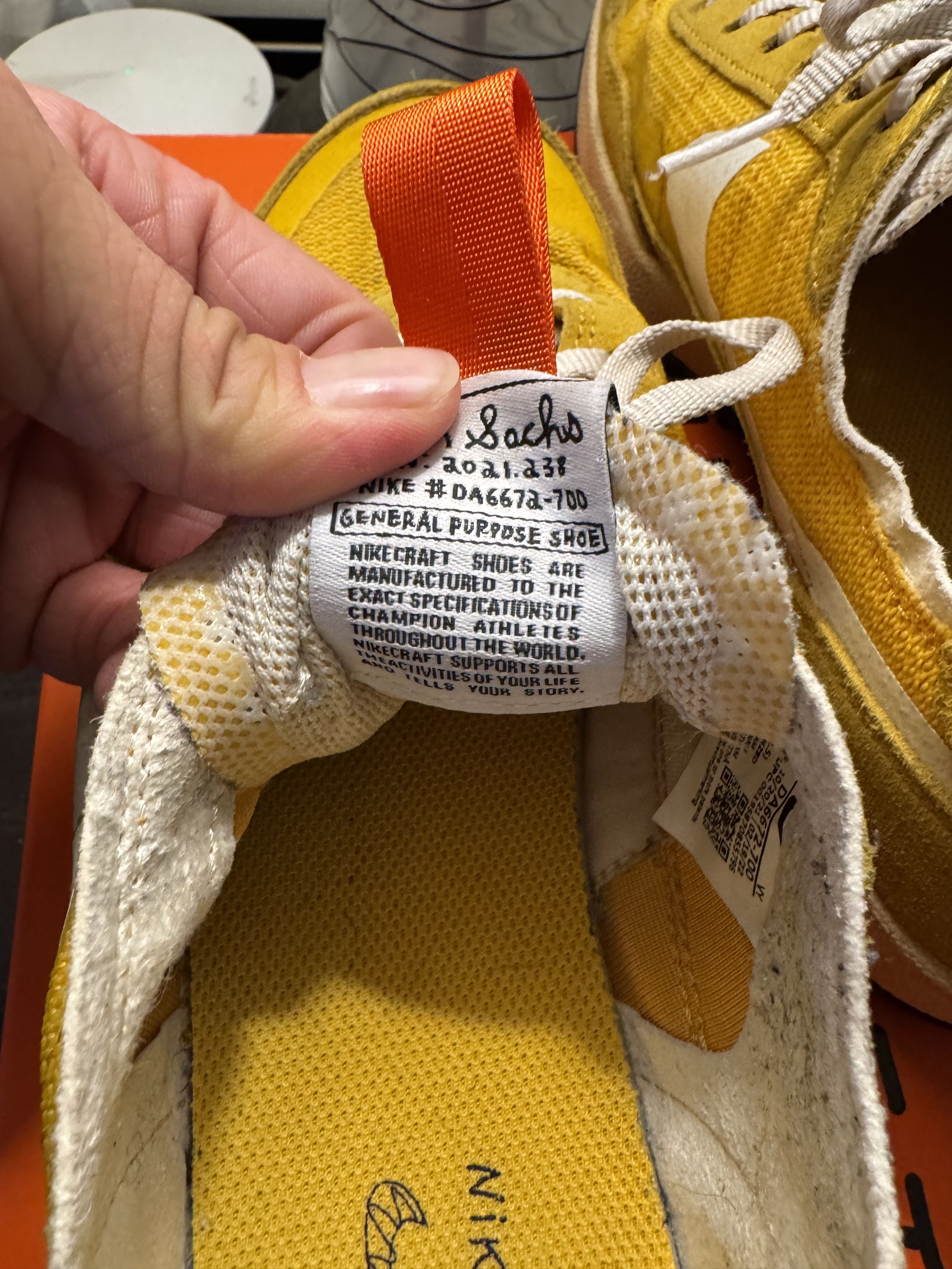 Nike × Tom Sachs Yellow General Purpose Size US 9 / EU 42 - 3 Thumbnail