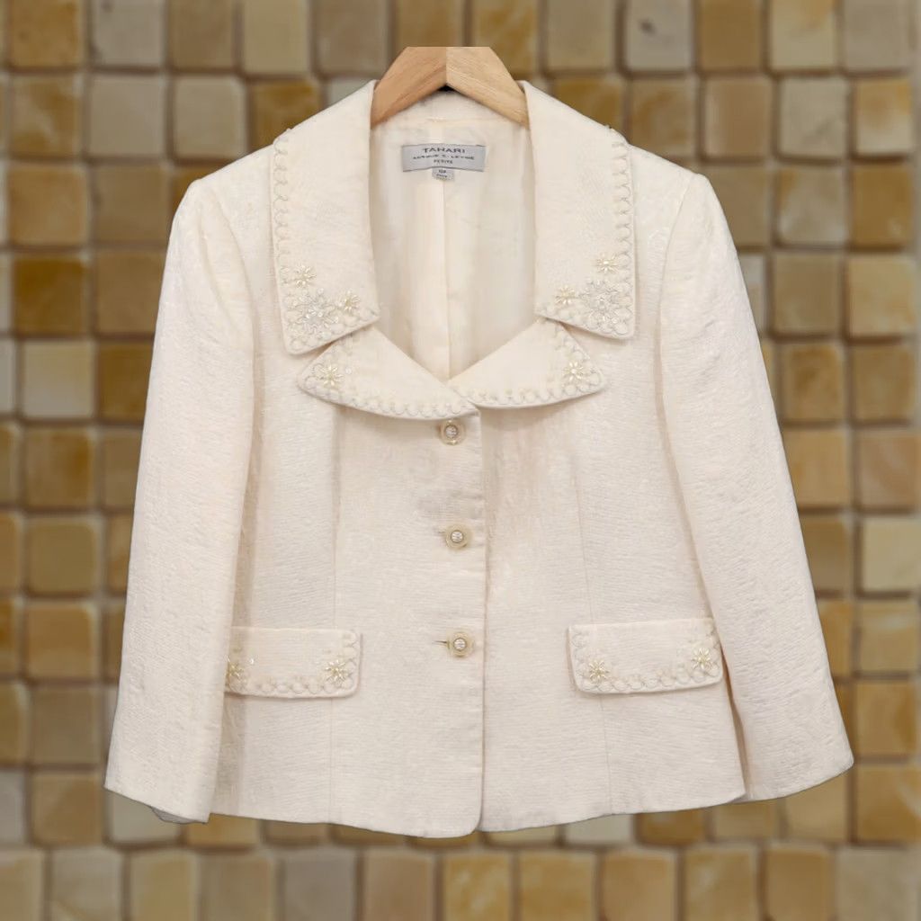 Vintage Tahari Blazer Jacquard Beads 10P Petite Formal Career Party Jacket Womens Size L / US 10 / IT 46 - 1 Thumbnail
