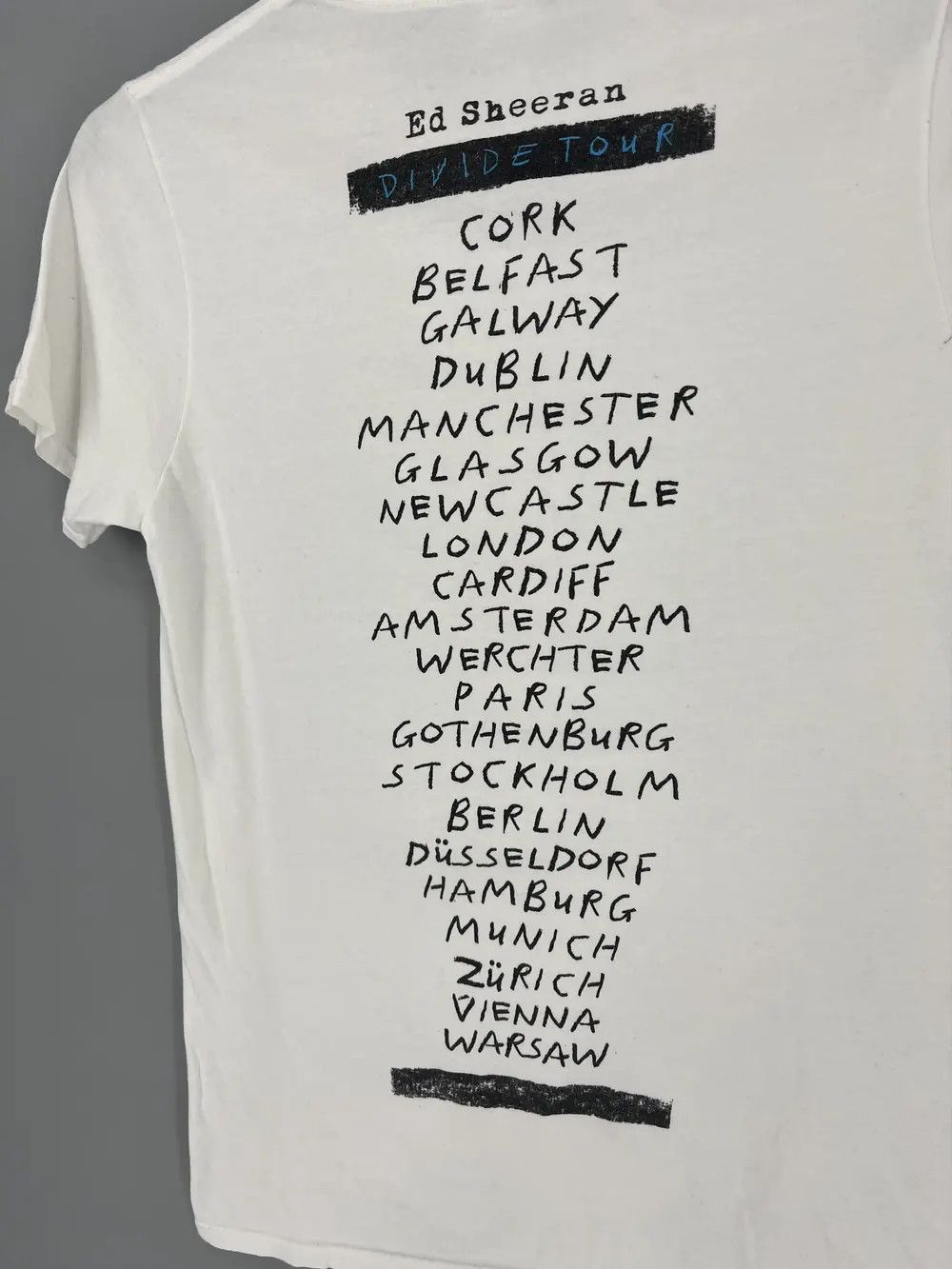 Vintage Vintage Y2K Ed Sheeran Divide World Tour T-Shirt S Size Size US S / EU 44-46 / 1 - 13 Thumbnail