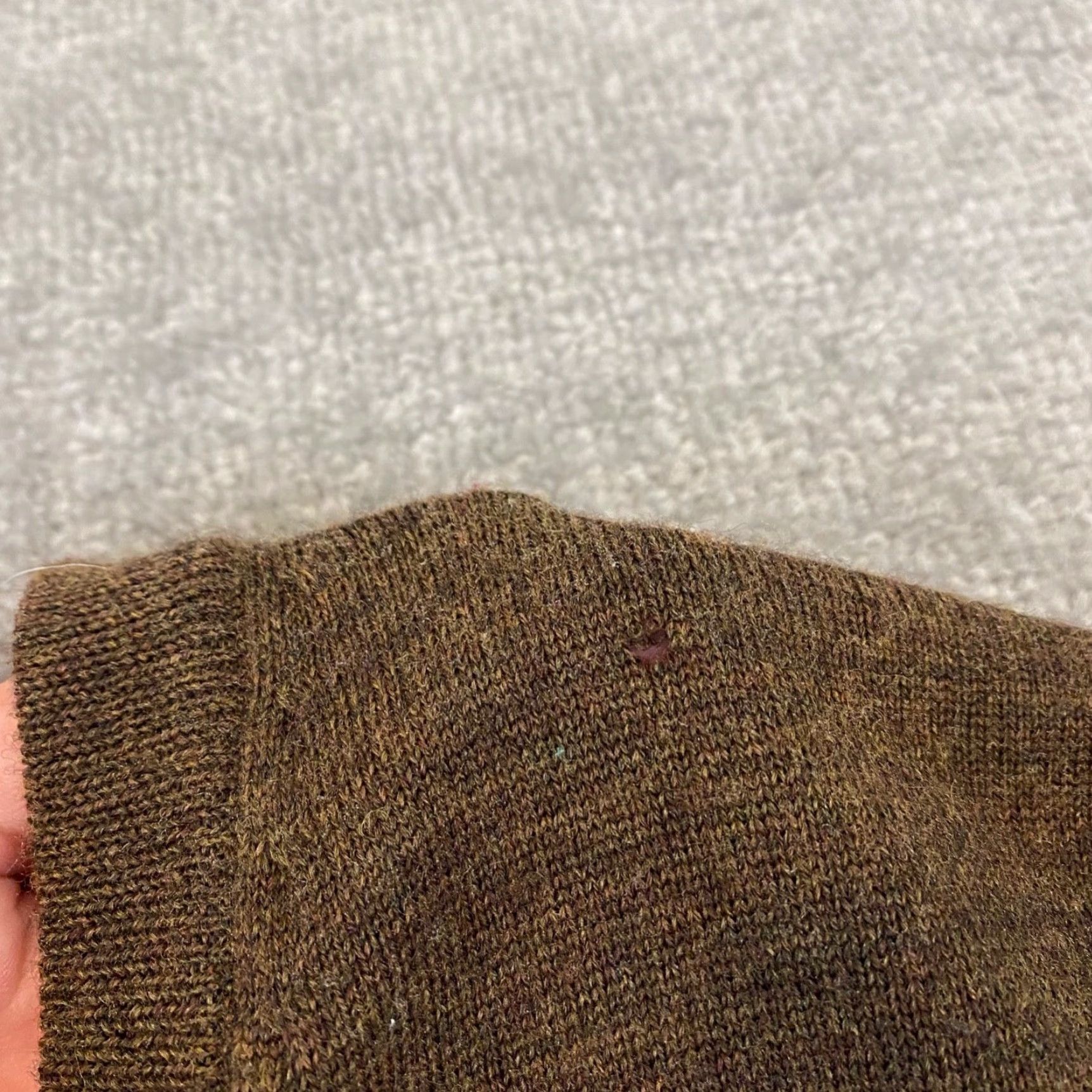 Vintage VINTAGE Linea Uomo Sweater Mens 2XL Brown Wool V-Neck Pullover Knit All Seasons Size US XXL / EU 58 / 5 - 7 Thumbnail