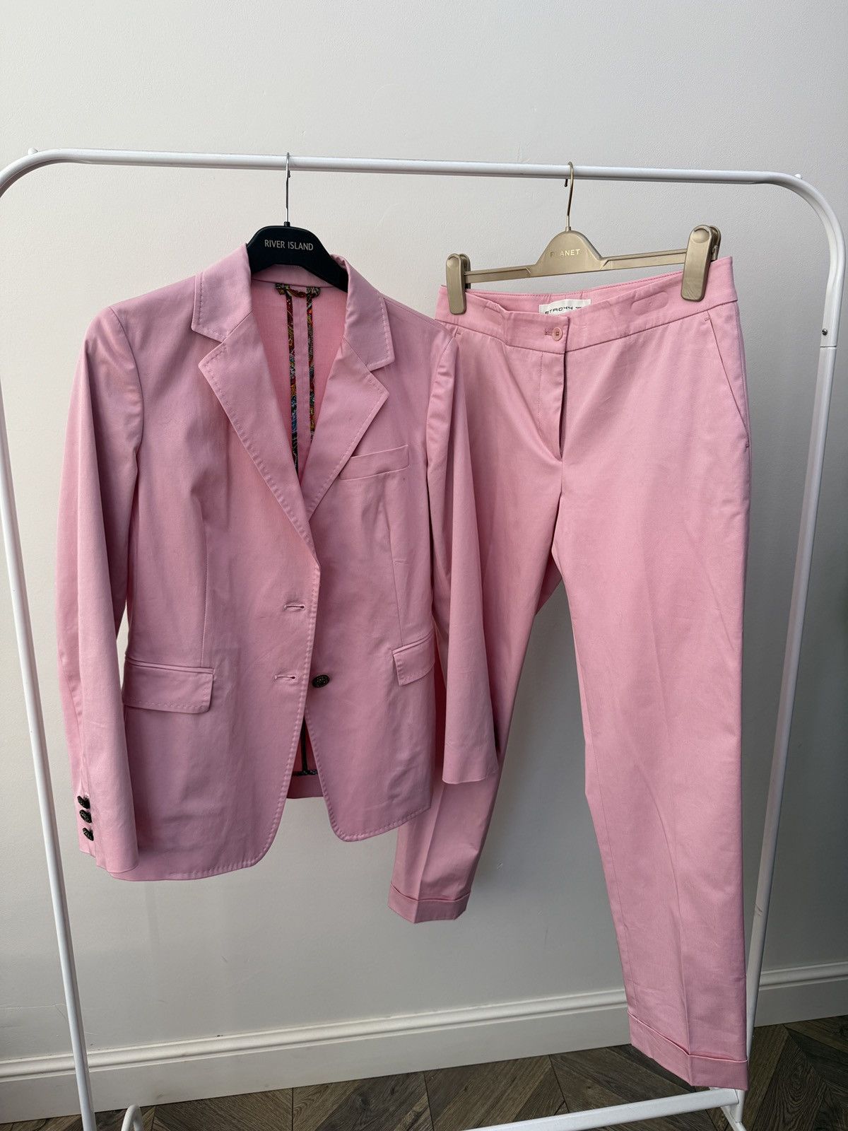Etro Vintage Etro Luxury Pink Blazer Pants Suit Womens Size M / US 6-8 / IT 42-44 - 1 Thumbnail