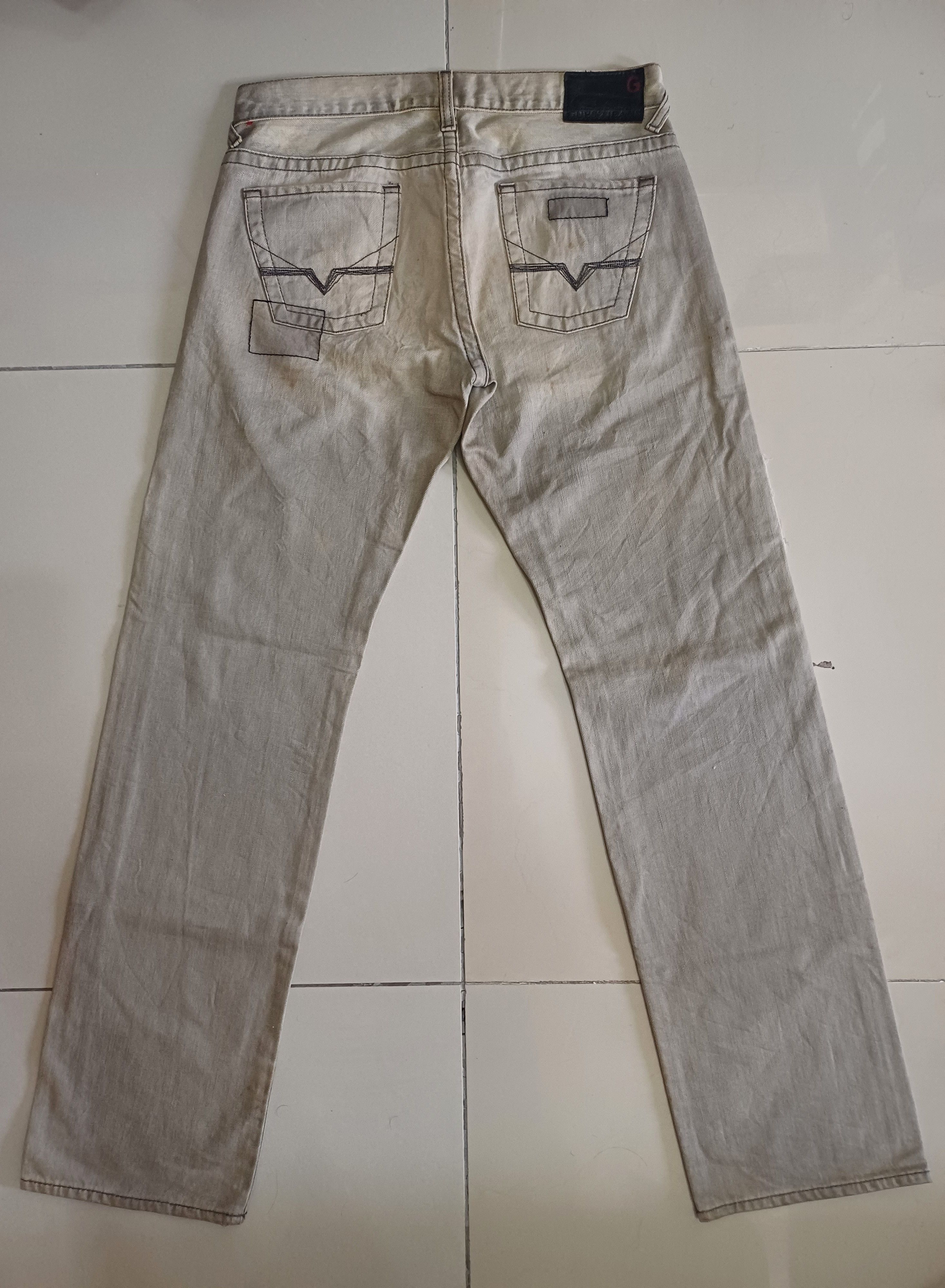 Designer × Guess AWESOME 🔥🔥🔥Distressed GUESS Jeans.. button fly Size US 31 - 4 Thumbnail