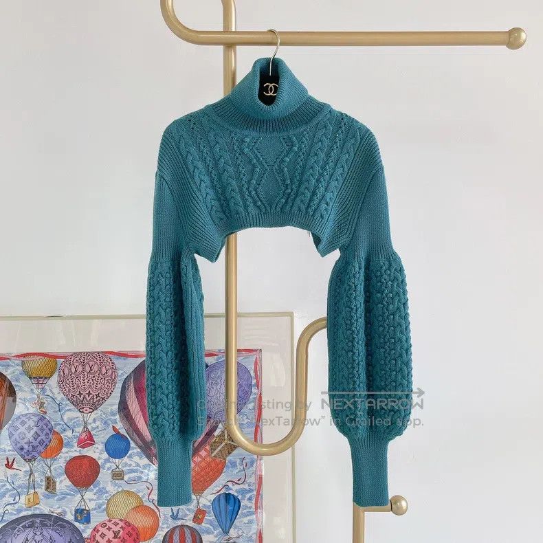 Valentino Valentino Long sleeves and short sweaters Size M / US 6-8 / IT 42-44 - 2 Thumbnail