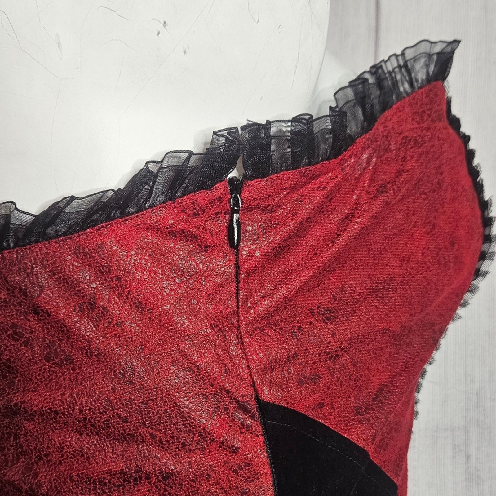 Vintage Devil Fashion Steampunk Corset Top w Lace Skirt & Bustle Size M / US 6-8 / IT 42-44 - 6 Thumbnail