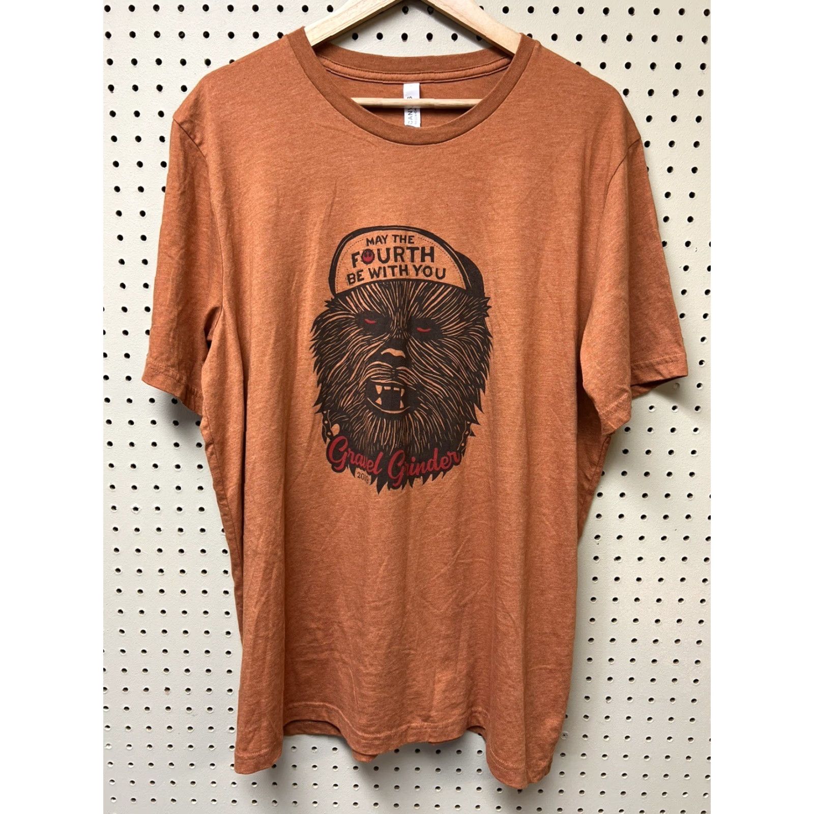 Vintage Mens 2XL Waterbury VT Gravel Race Cycling Brown Short Sleeve Chewbacca T-shirt Size US XXL / EU 58 / 5 - 2 Thumbnail