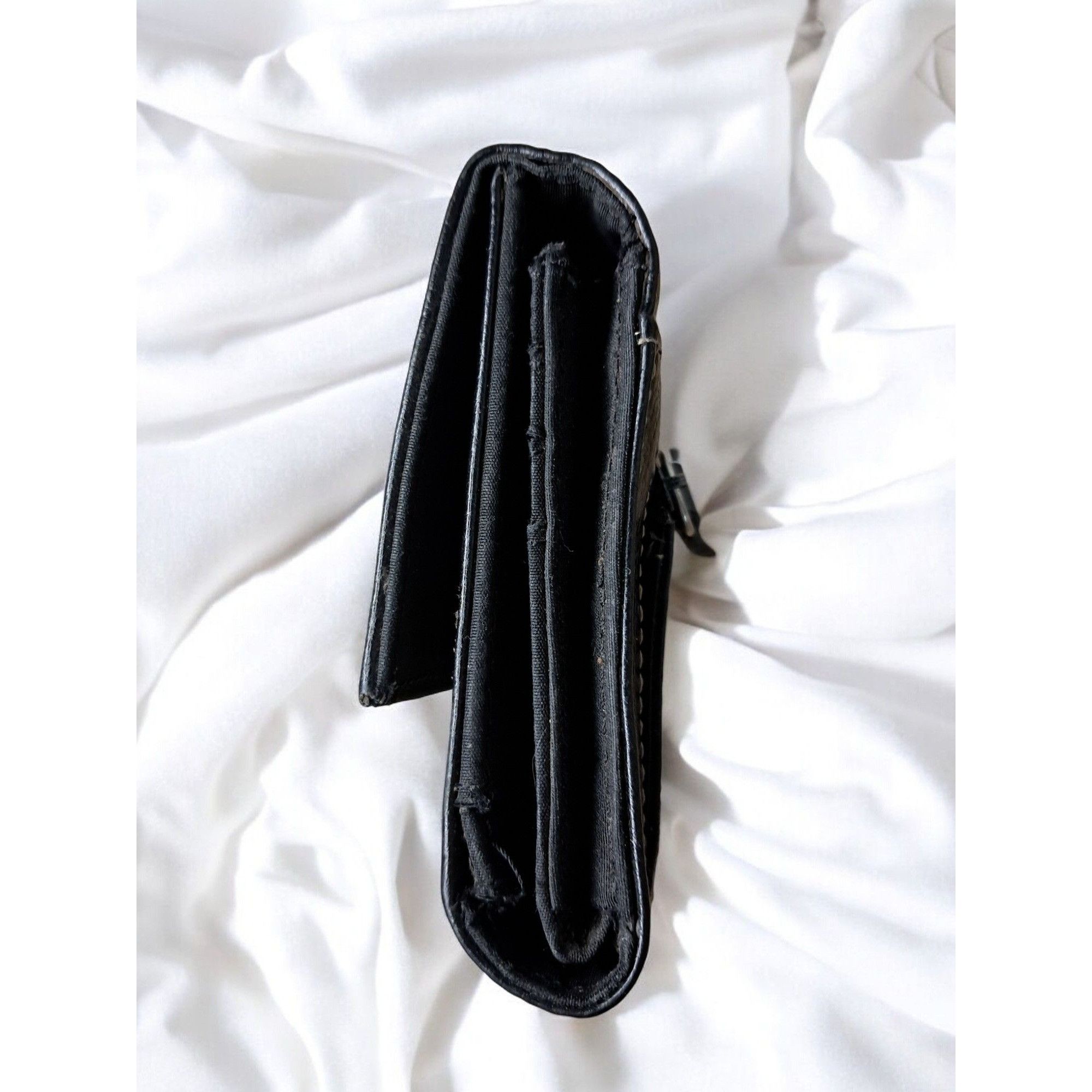 Other Liz Claiborne Black Leather Tri- Fold Check Book Style Walle Size ONE SIZE - 5 Thumbnail