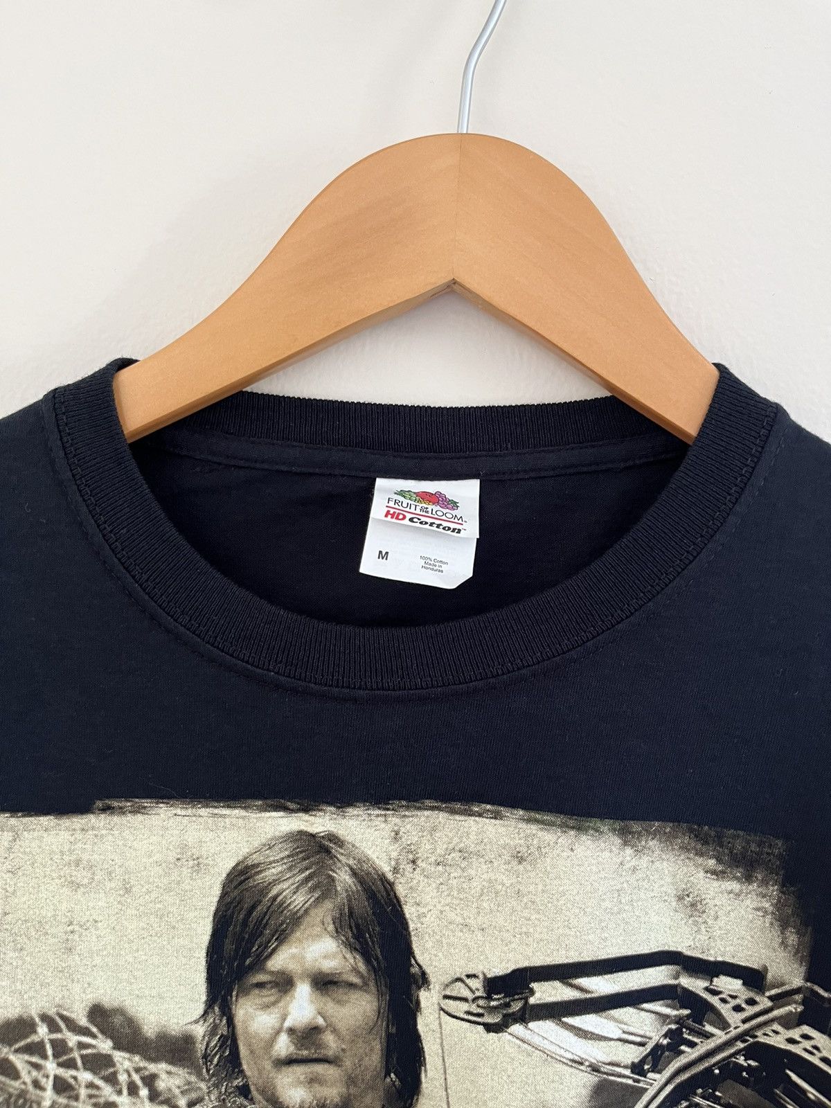 Vintage © 2014 AMC The Walking Dead “Daryl Dixon” Promo T-Shirt Size US M / EU 48-50 / 2 - 7 Thumbnail