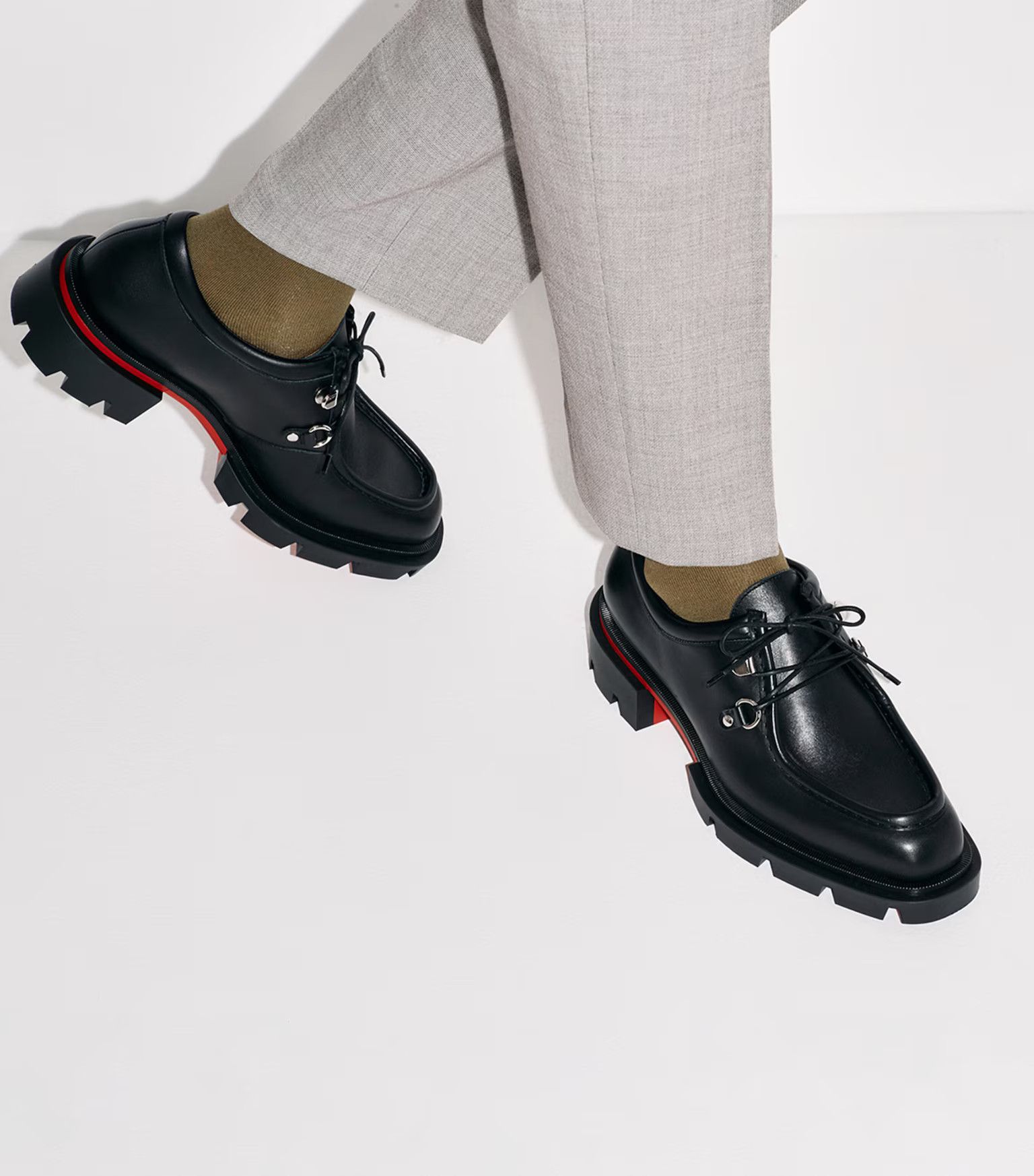 Christian Louboutin oc11z0625 Shoes in Black Size US 6 / EU 39 - 2 Thumbnail