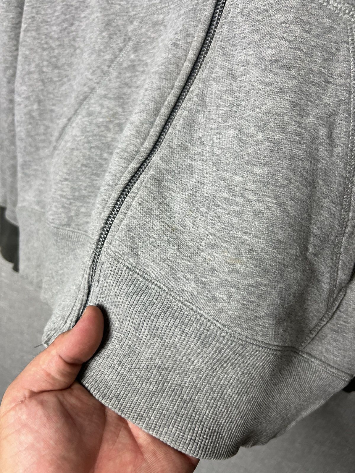 Nike Vintage Nike Basic Zip Hoodie Embroidered Small Swoosh Logo Size US M / EU 48-50 / 2 - 9 Thumbnail