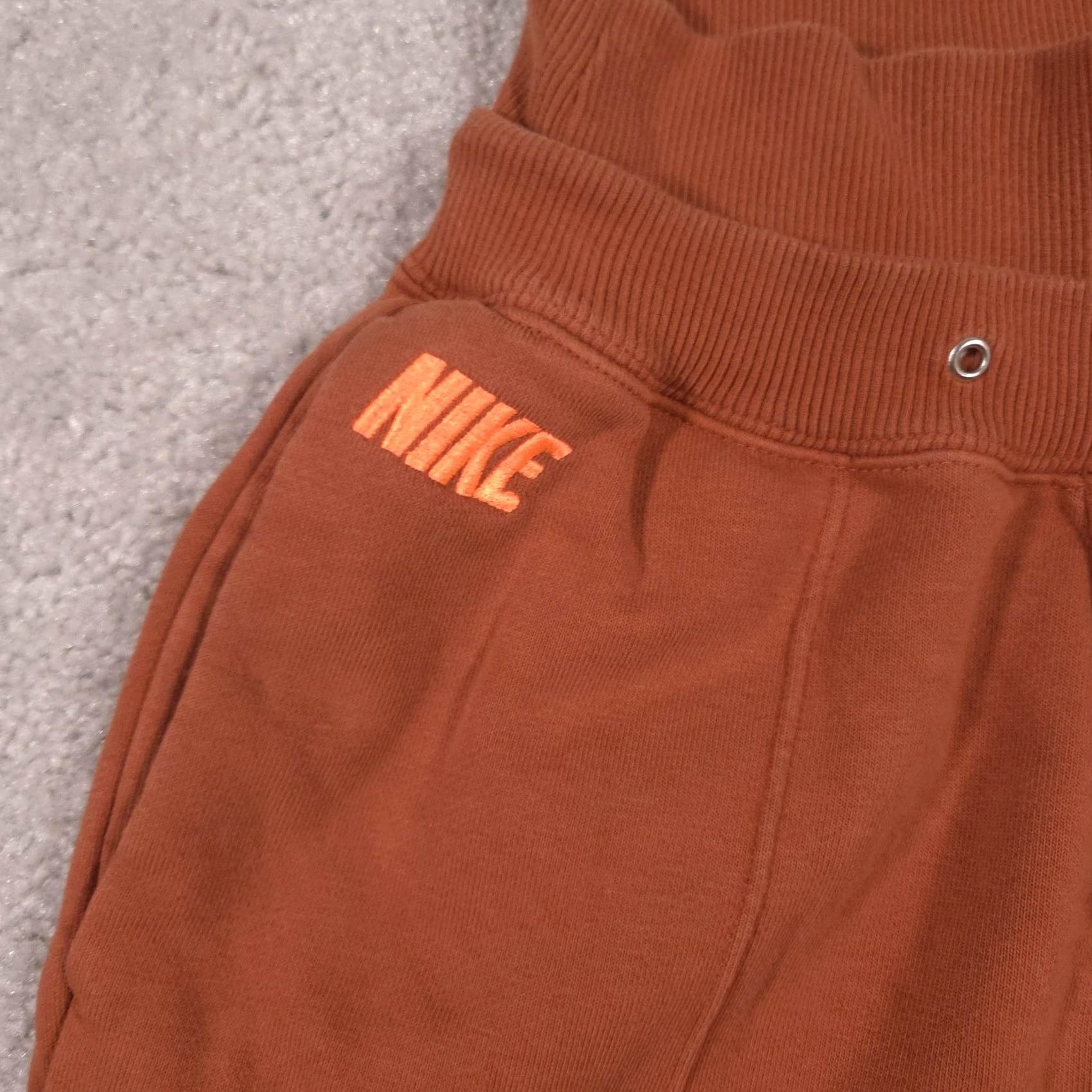 Nike Nike Womens Small Brown Fleece Joggers Sweatpants High Waist Swoosh Logo Size 28" / US 6 / IT 42 - 5 Thumbnail